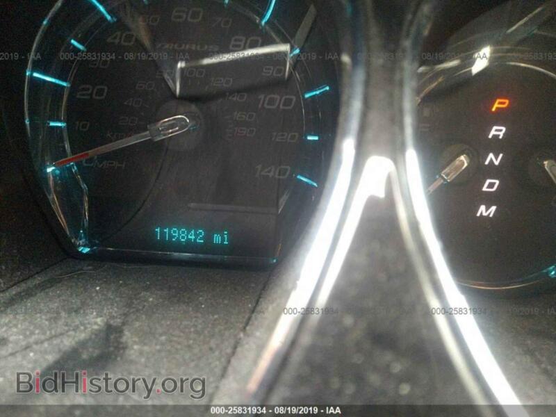 2011 Ford TAURUS (VIN 1FAHP2FW4BG166947) — photo 7 of 10