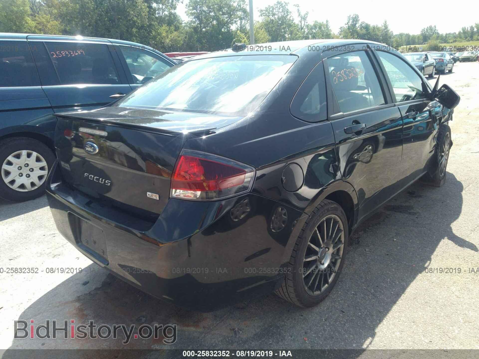 2011 FORD FOCUS - VIN: 1FAHP3GN3BW156847 - Photo 4
