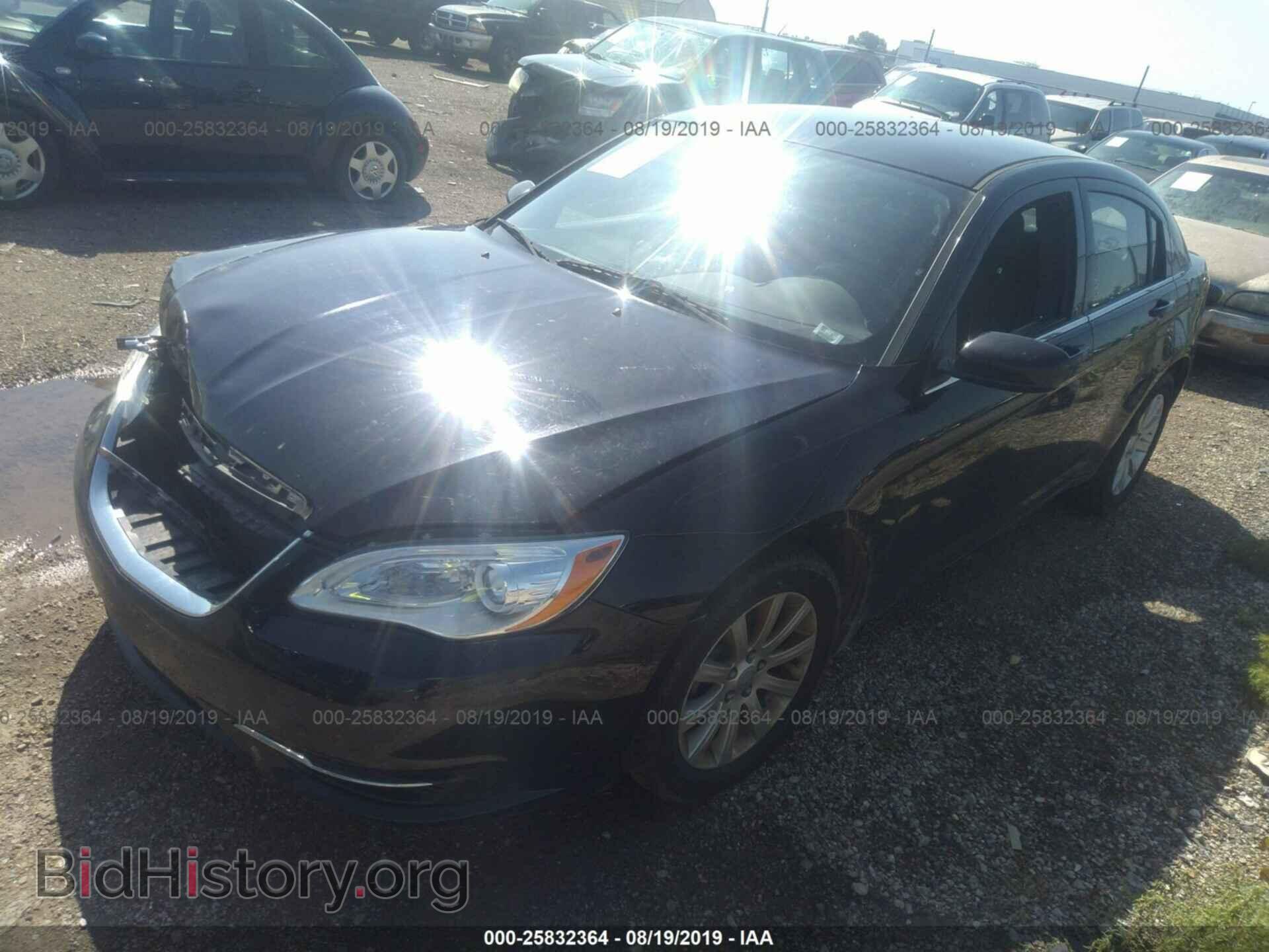 2013 CHRYSLER 200 - VIN: 1C3CCBBG9DN514775 - Photo 2