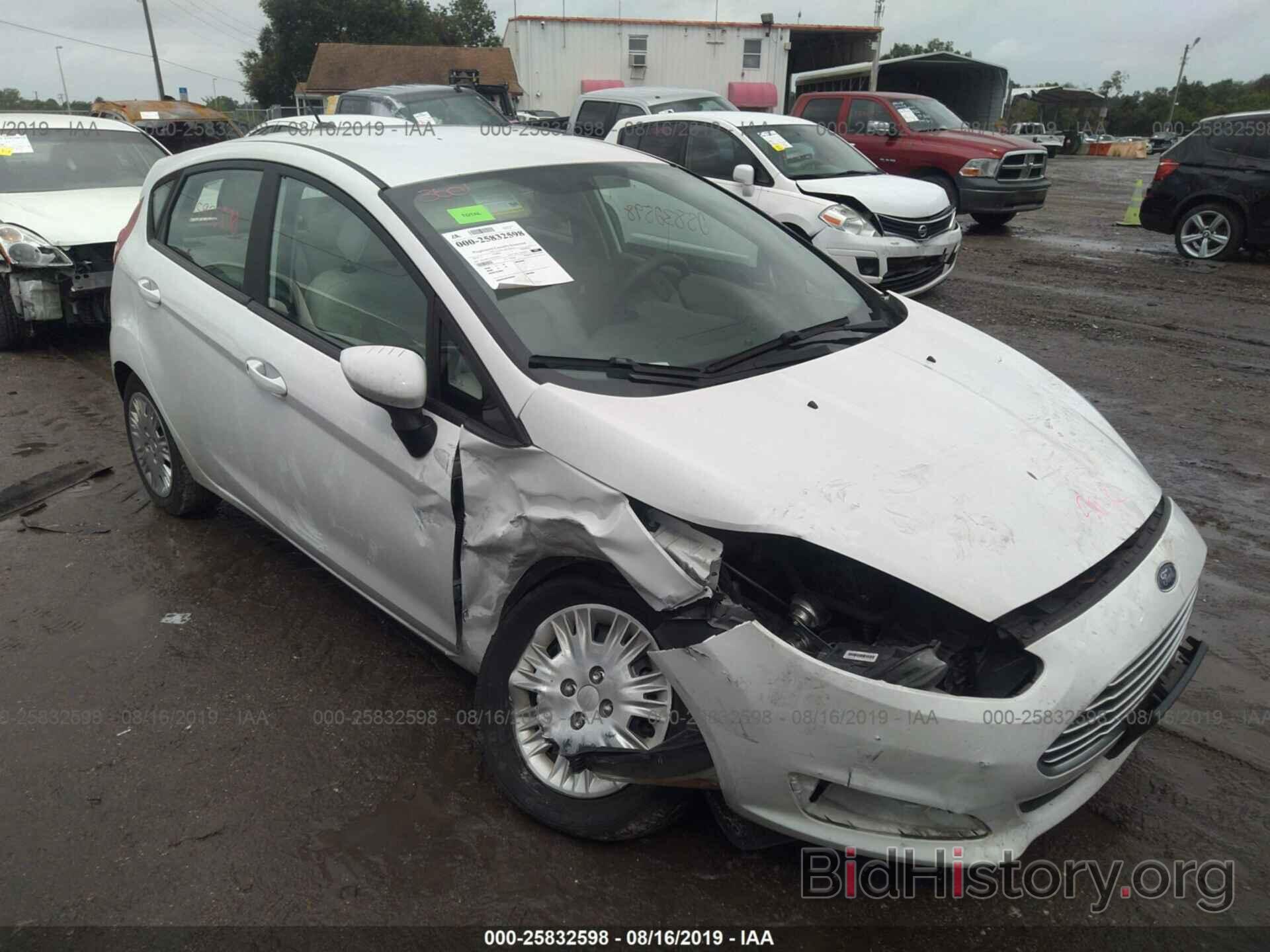 Photo 3FADP4TJ1FM198317 - FORD FIESTA 2015