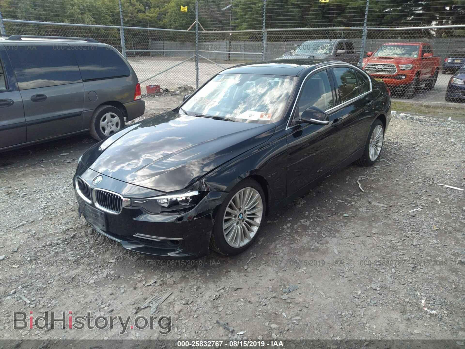 2013 BMW 328 - VIN: WBA3B3G52DNR80279 - Фото 2