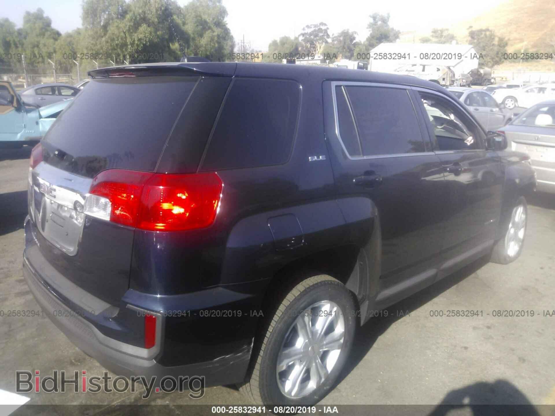 2017 GMC Terrain - VIN: 2GKALMEKXH6155529 - Photo 4