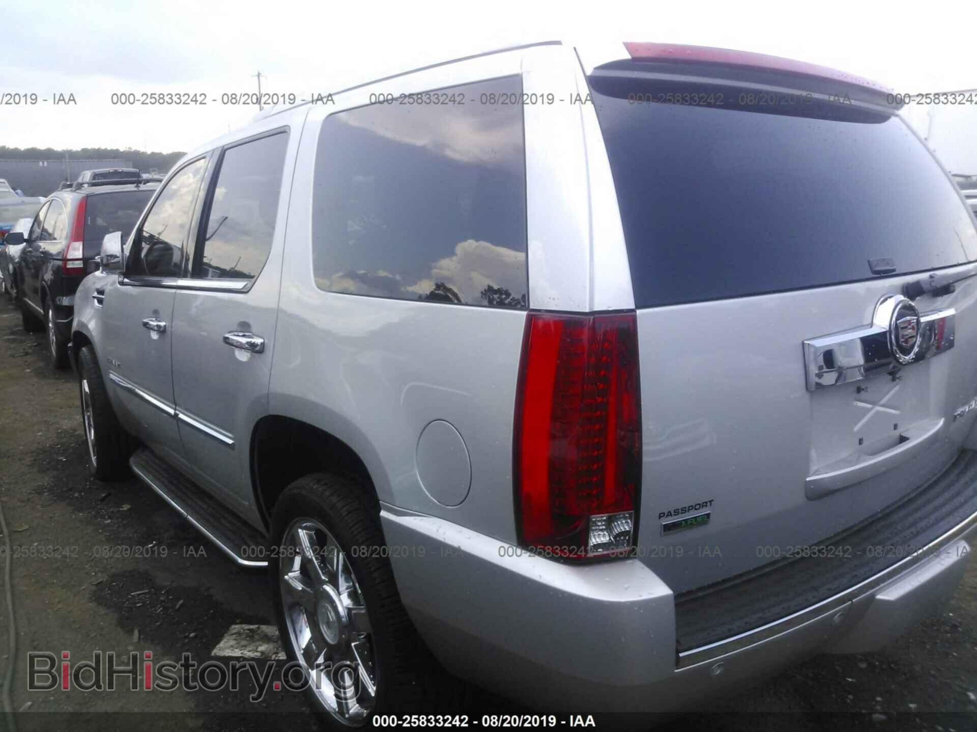 2011 CADILLAC ESCALADE - VIN: 1GYS4BEF2BR153106 - Фото 3