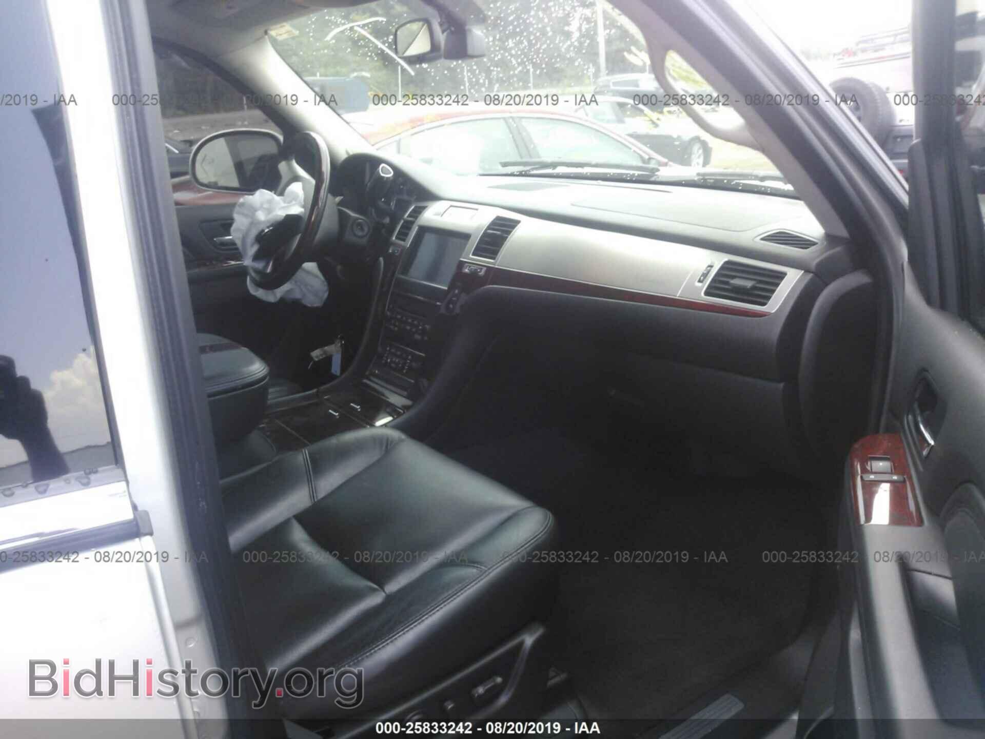 2011 CADILLAC ESCALADE - VIN: 1GYS4BEF2BR153106 - Фото 5