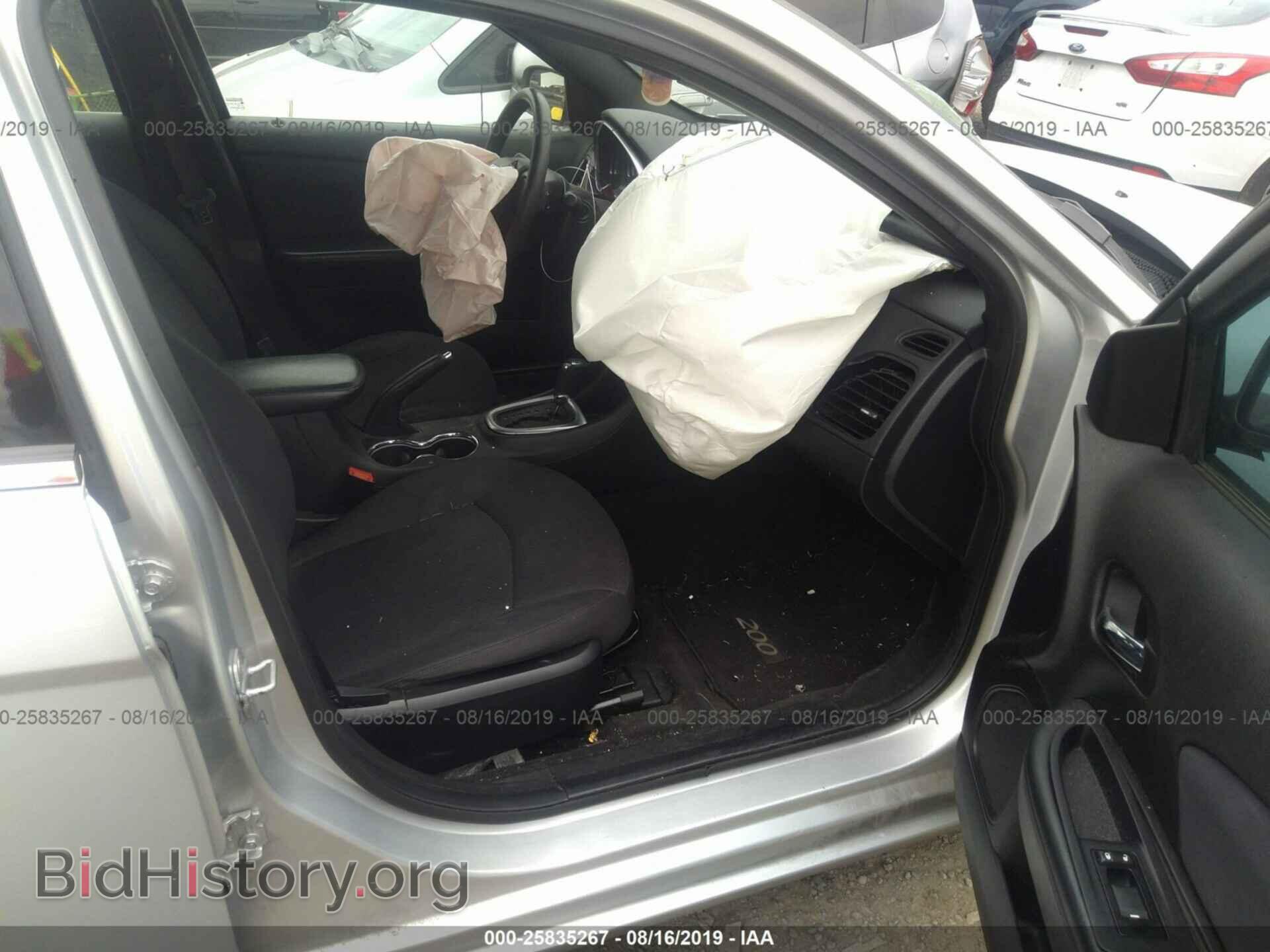 2012 CHRYSLER 200 - VIN: 1C3CCBAB1CN282077 - Фото 5