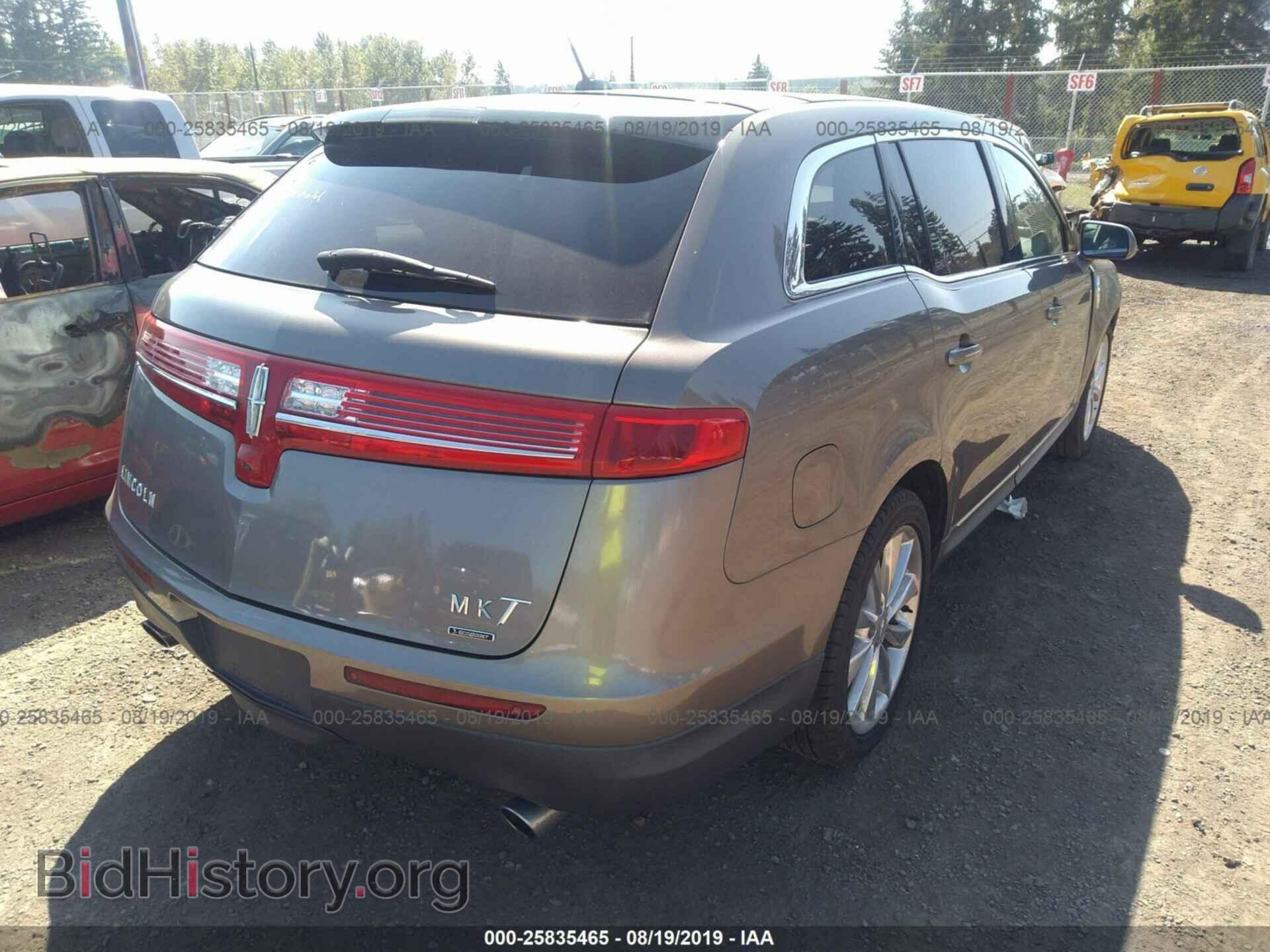2012 LINCOLN MKT - VIN: 2LMHJ5ATXCBL51362 - Photo 4