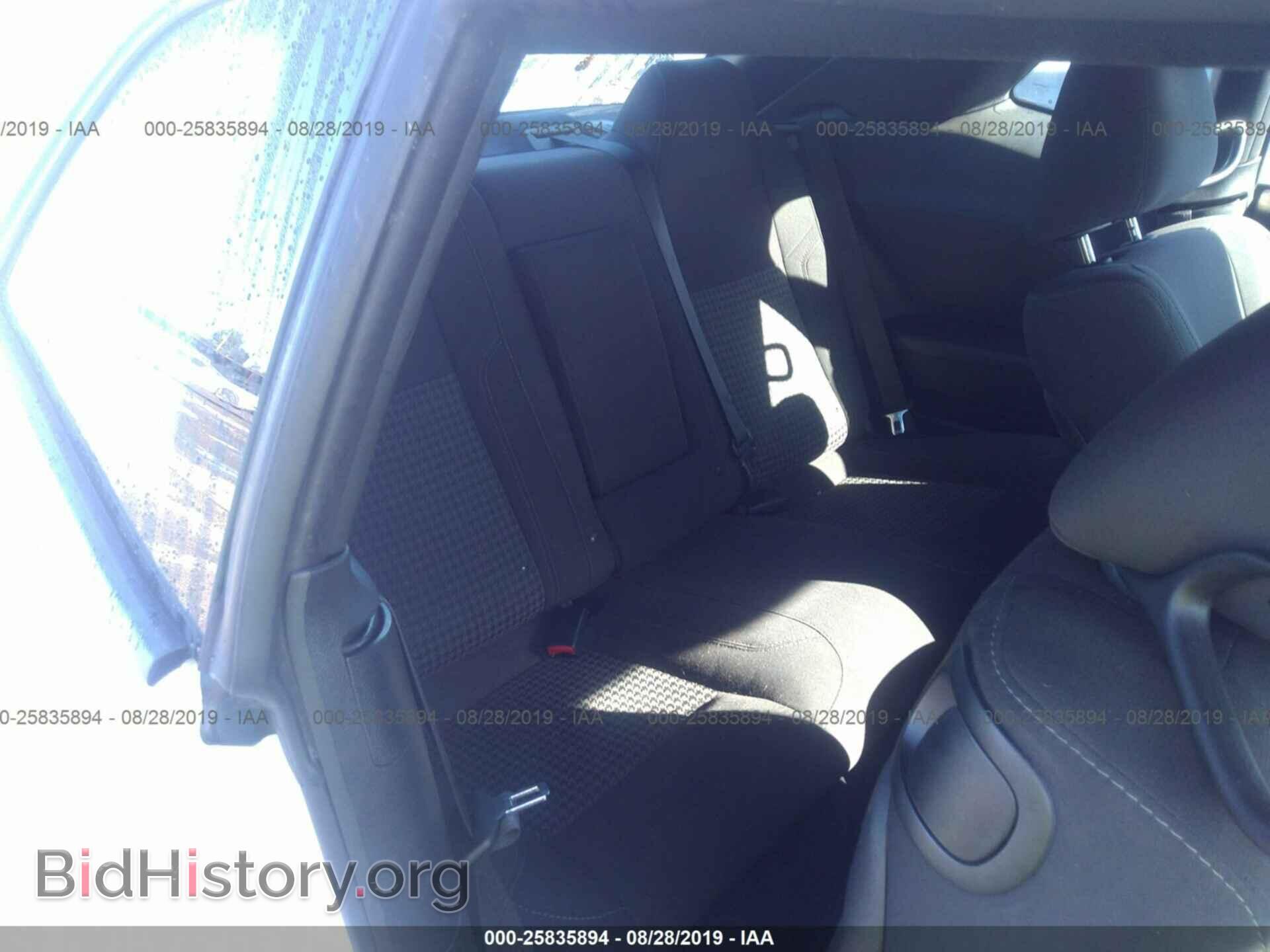 2015 DODGE CHALLENGER - VIN: 2C3CDZAT6FH869354 - Фото 8
