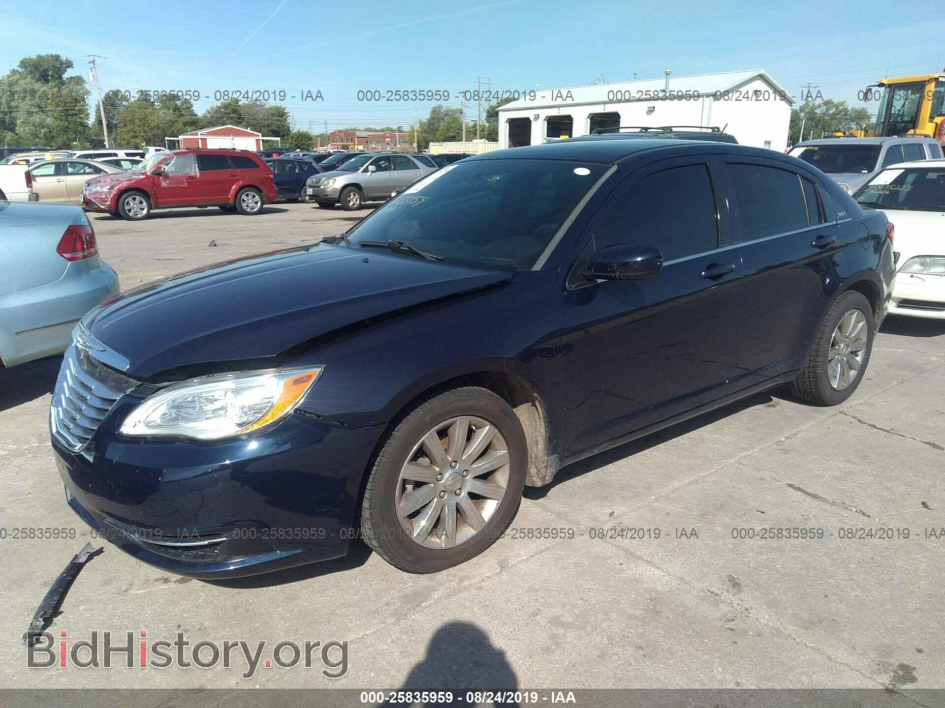 2014 CHRYSLER 200 - VIN: 1C3CCBBB8EN127690 - Фото 2