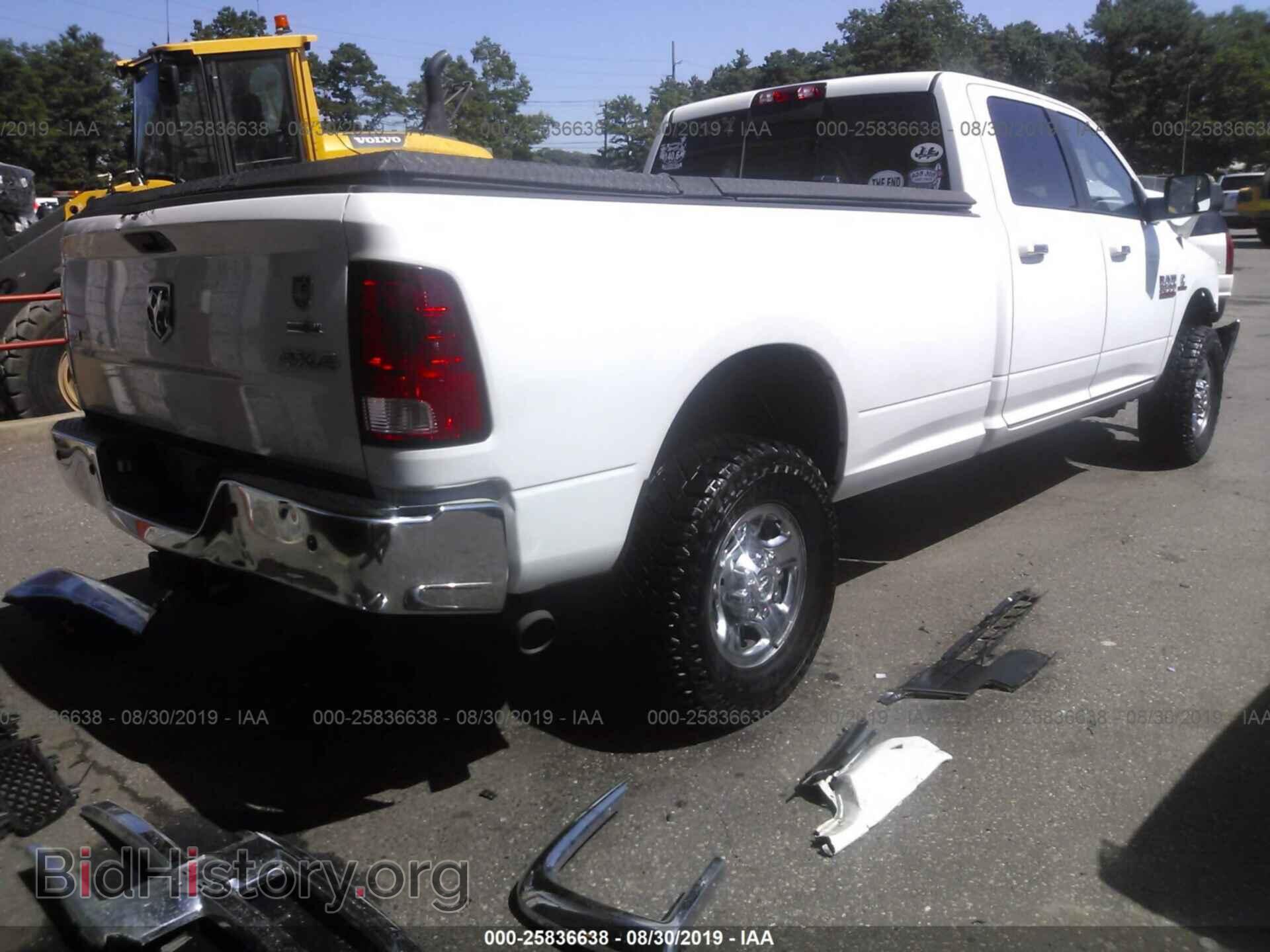 2016 RAM 3500 - VIN: 3C63R3HL1GG216732 - Photo 4