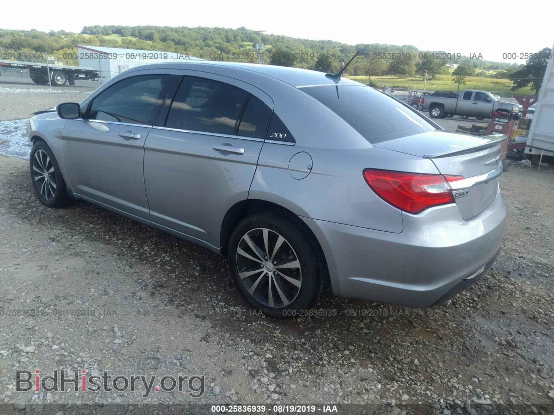 2013 CHRYSLER 200 - VIN: 1C3CCBBG3DN766389 - Фото 3