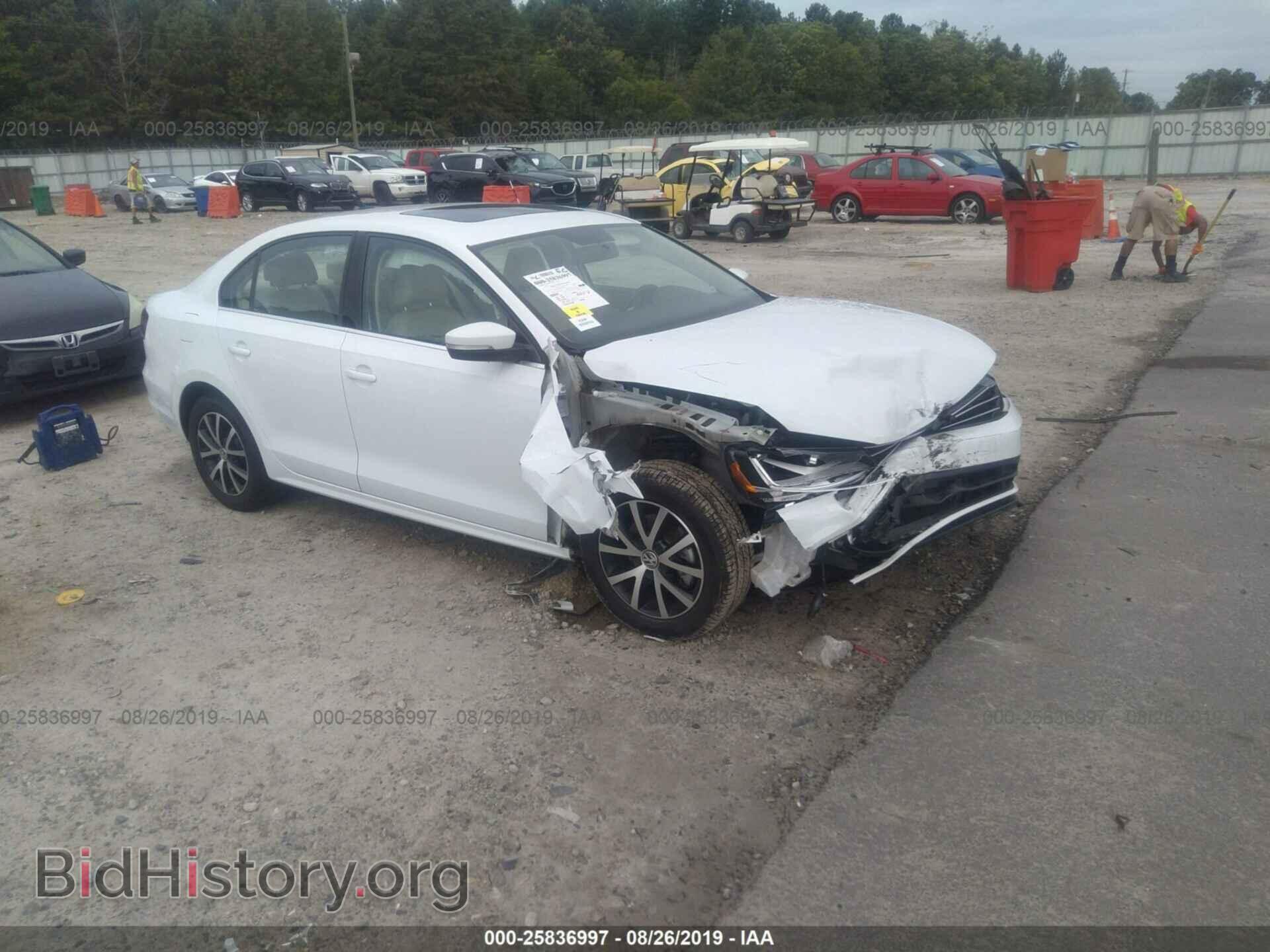 Фотография 3VWB67AJ5HM209084 - VOLKSWAGEN JETTA 2017