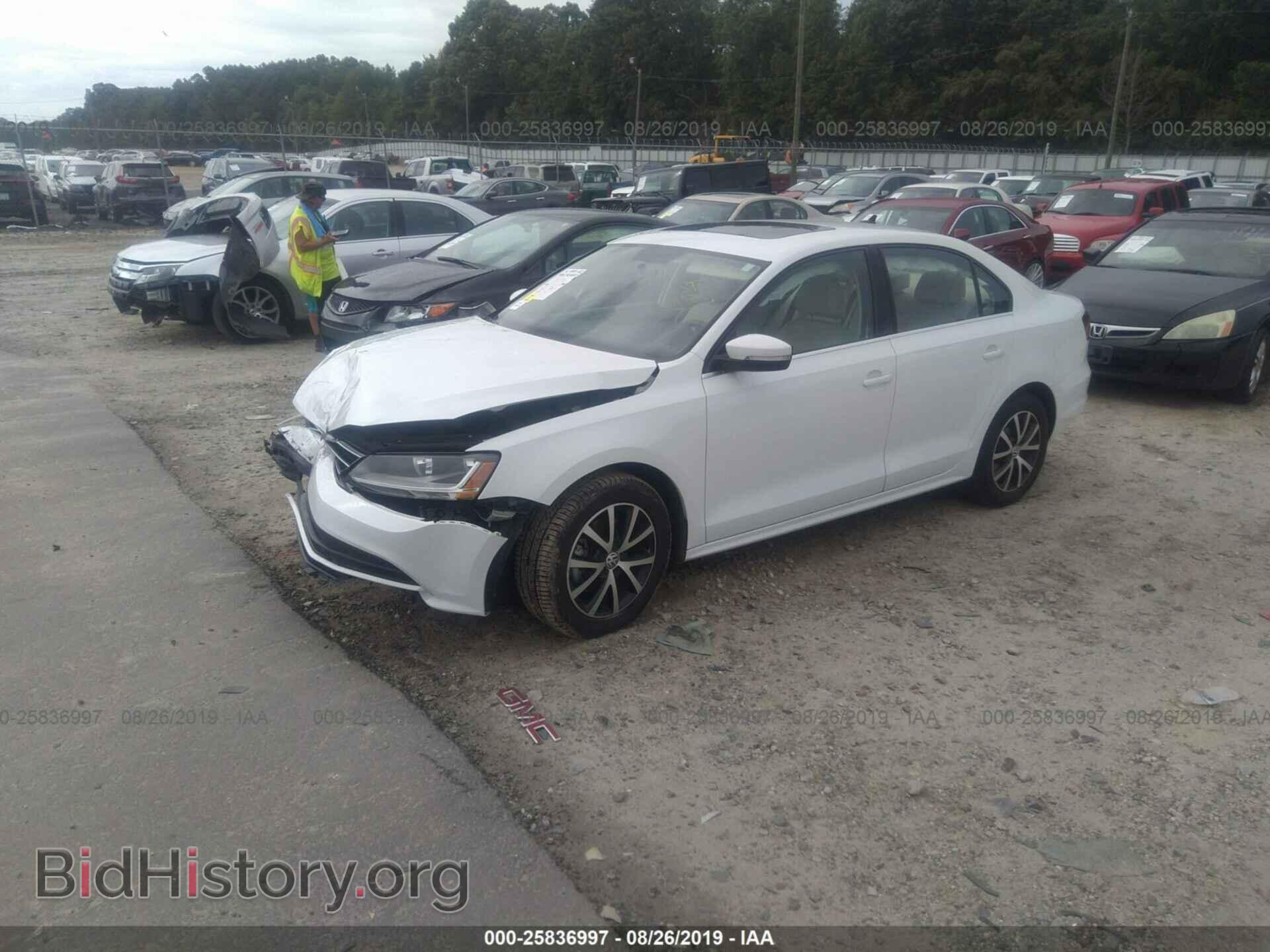 2017 VOLKSWAGEN JETTA - VIN: 3VWB67AJ5HM209084 - Фото 2