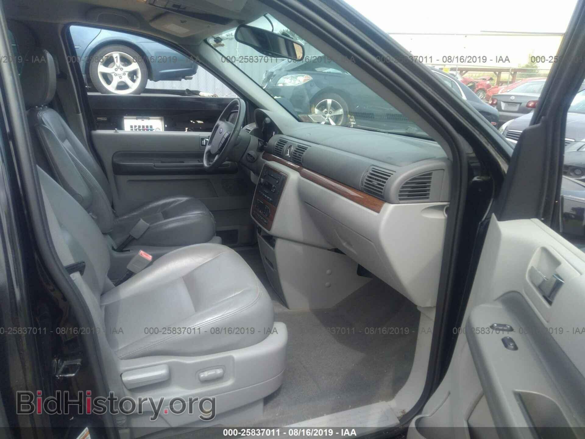 2004 FORD FREESTAR - VIN: 2FMDA58244BA86608 - Photo 5