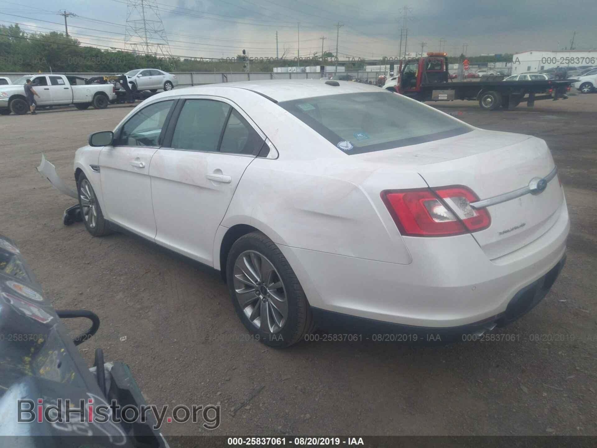 2011 FORD TAURUS - VIN: 1FAHP2FW1BG143156 - Фото 3