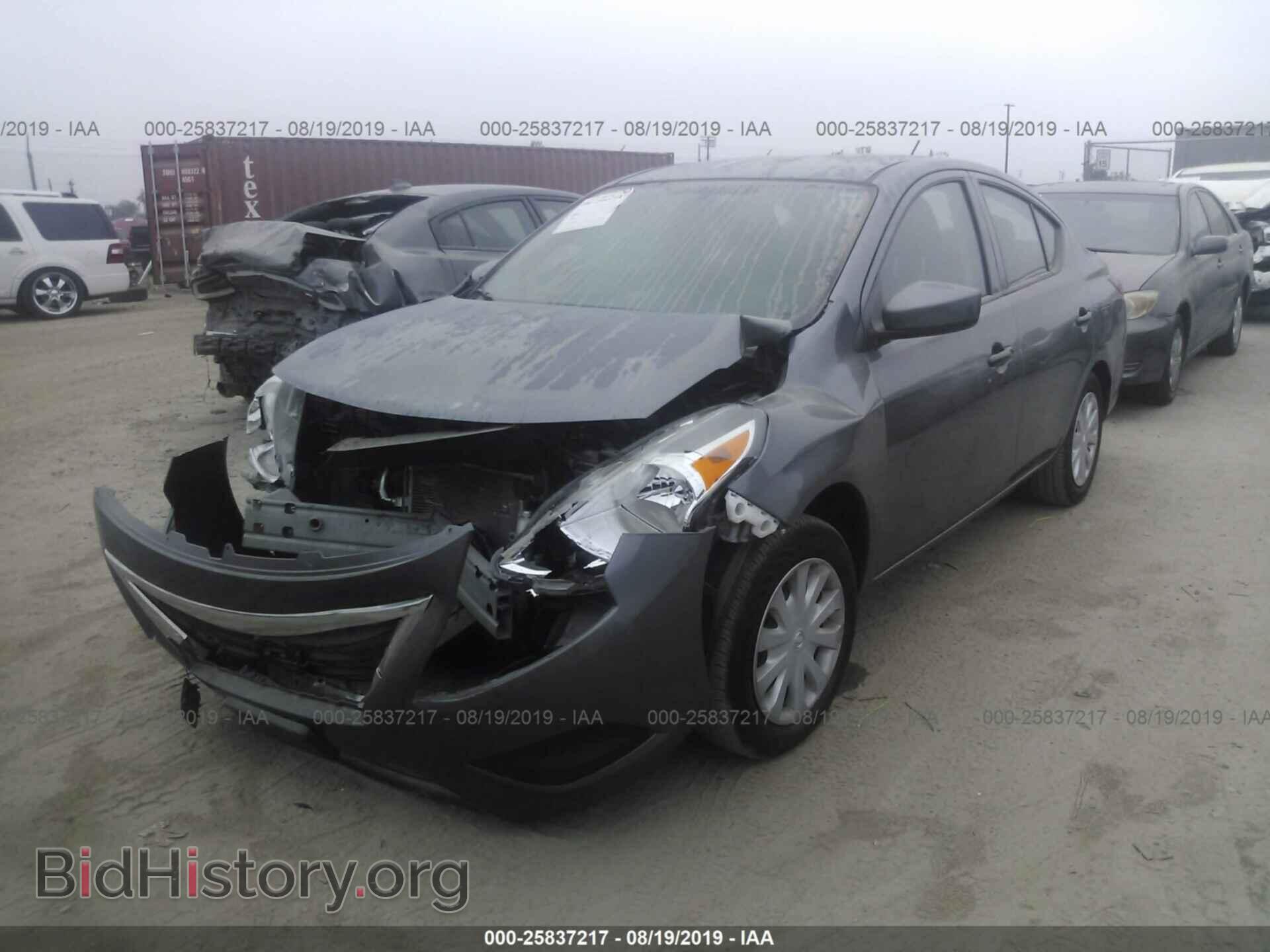 2019 NISSAN VERSA - VIN: 3N1CN7AP3KL820455 - Фото 2