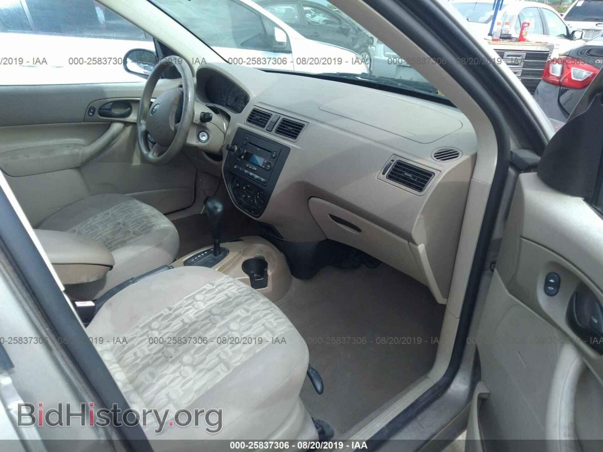 2005 FORD FOCUS - VIN: 1FAFP34N85W142667 - Фото 5