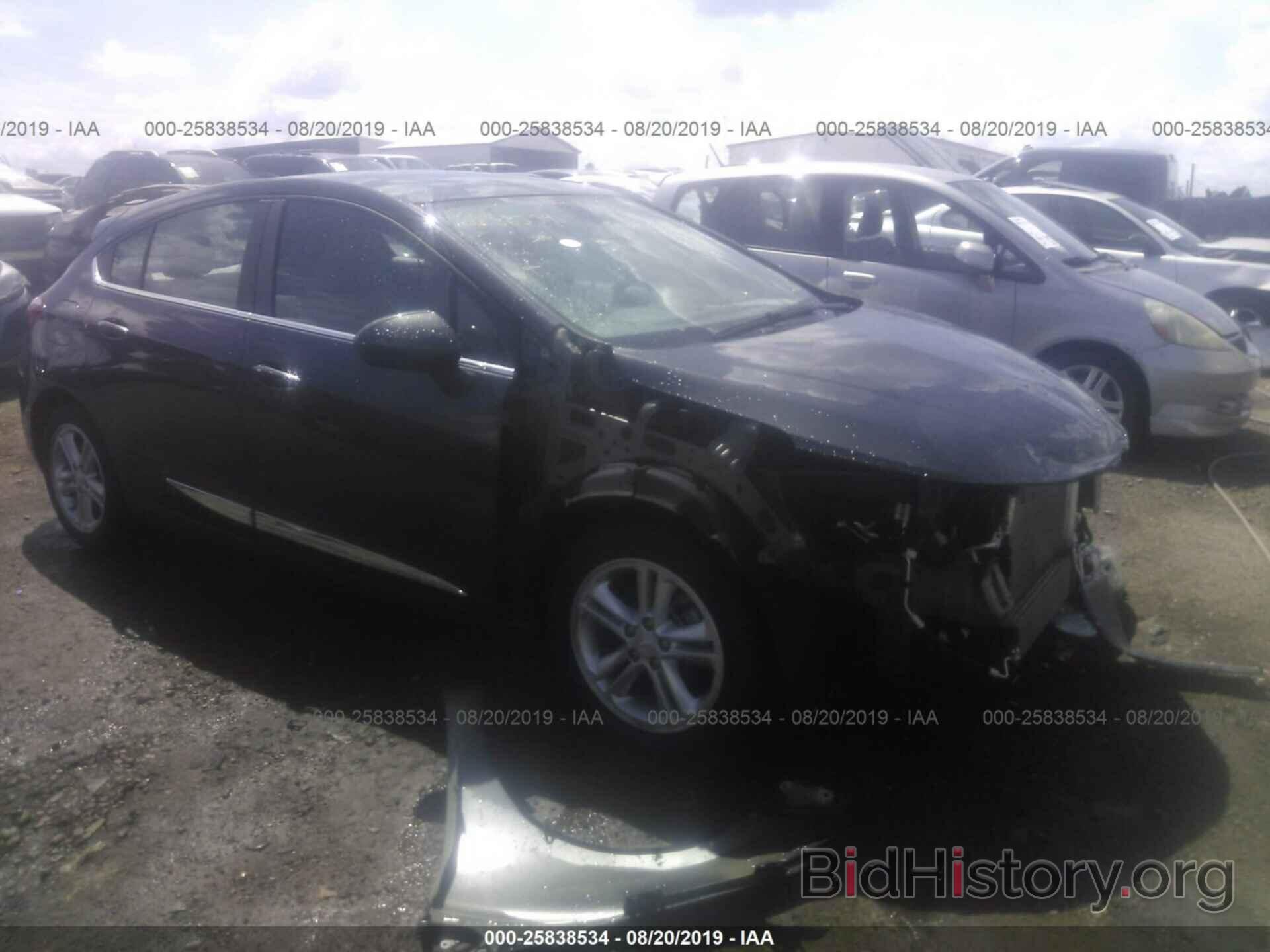 Photo 3G1BE6SM3HS563893 - CHEVROLET CRUZE 2017