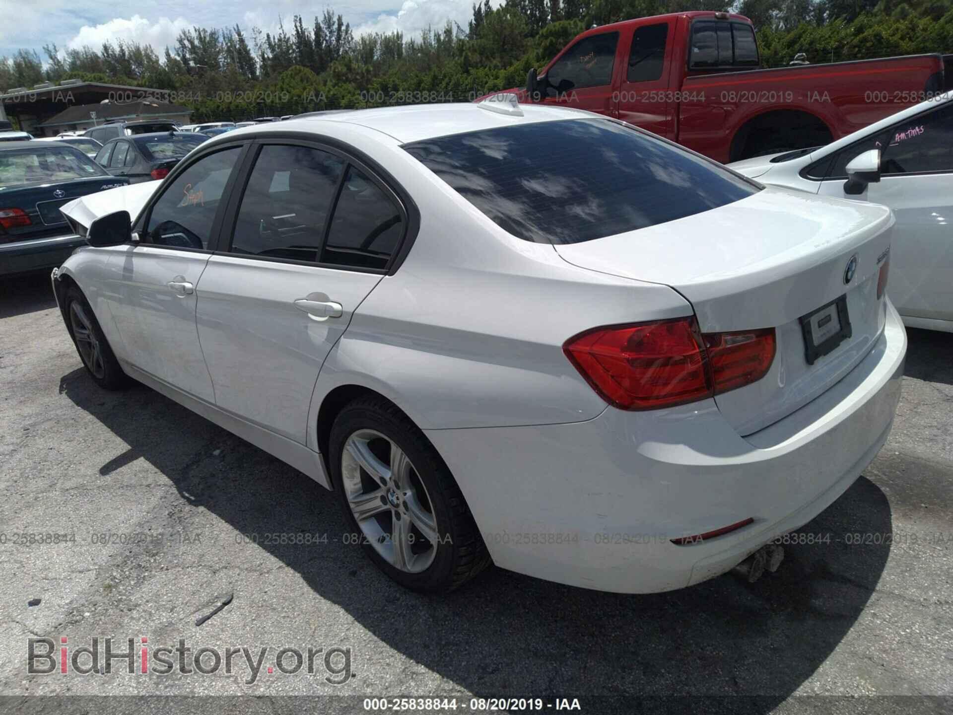 2012 BMW 328 - VIN: WBA3A5C5XCF348367 - Фото 3