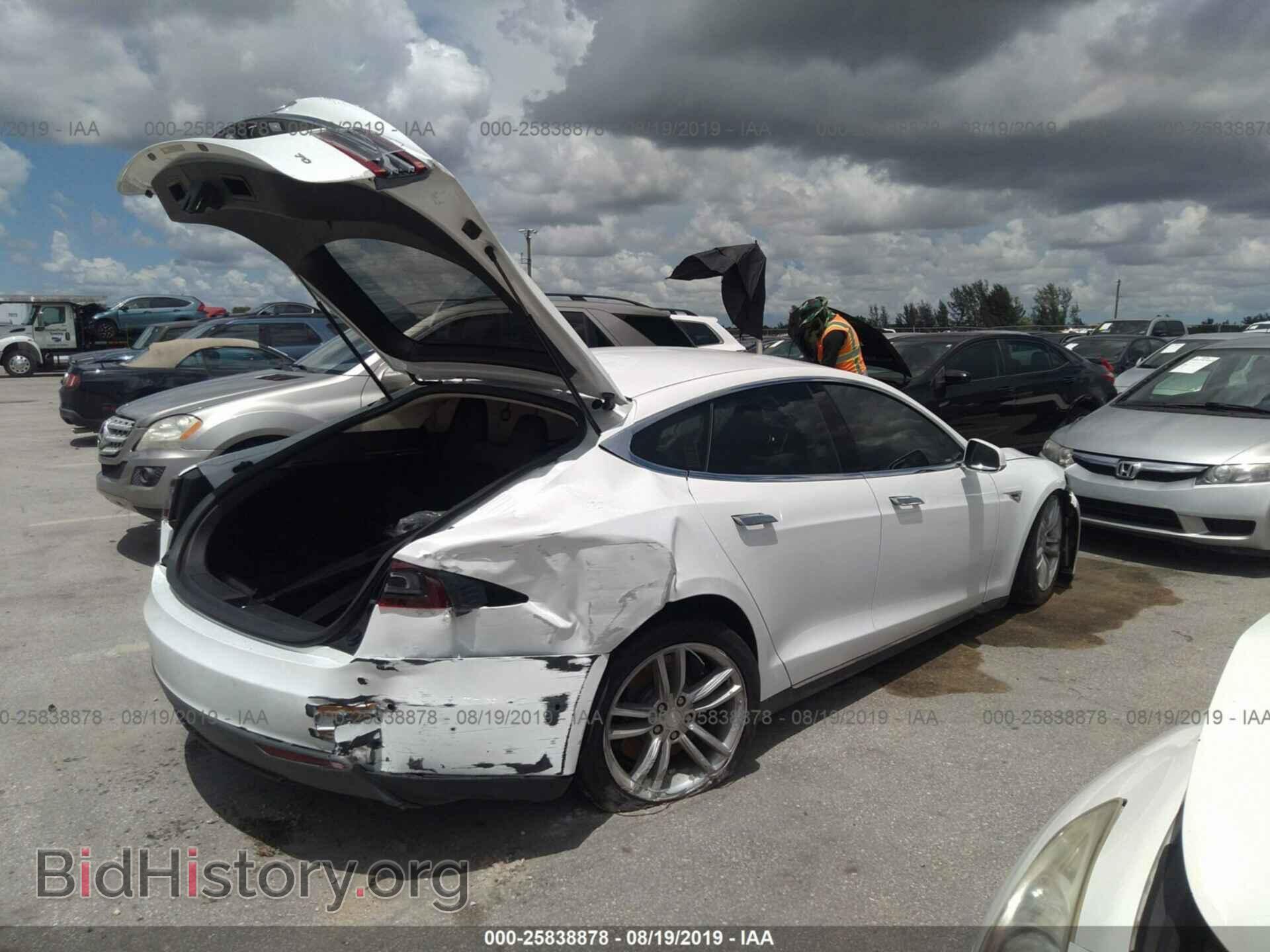 2016 TESLA MODEL S - VIN: 5YJSA1E16GF122287 - Фото 4