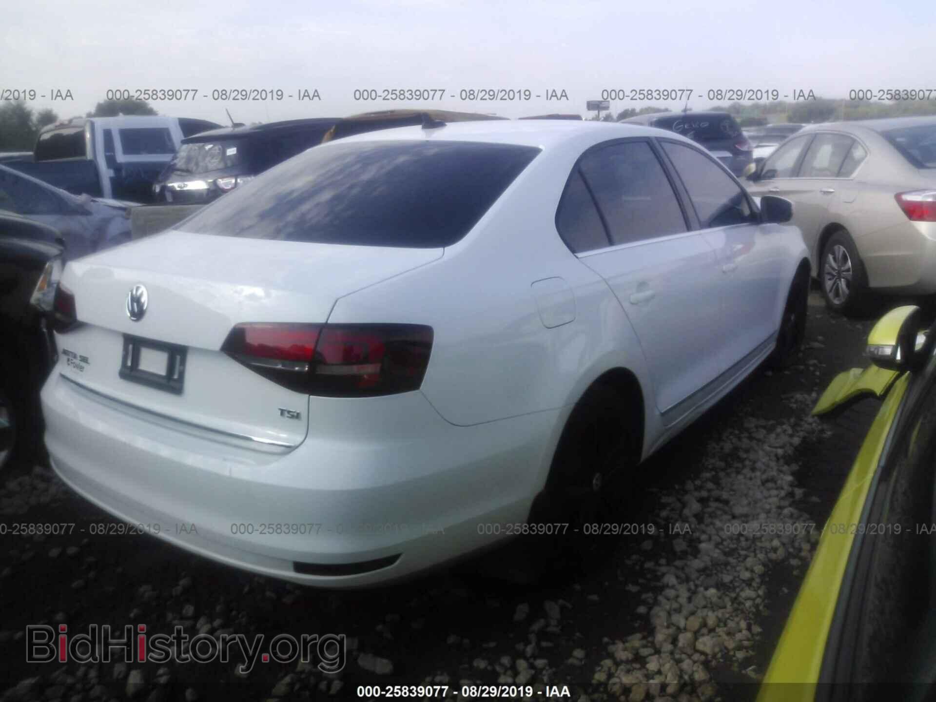 2017 VOLKSWAGEN JETTA - VIN: 3VWL17AJ9HM399829 - Photo 4
