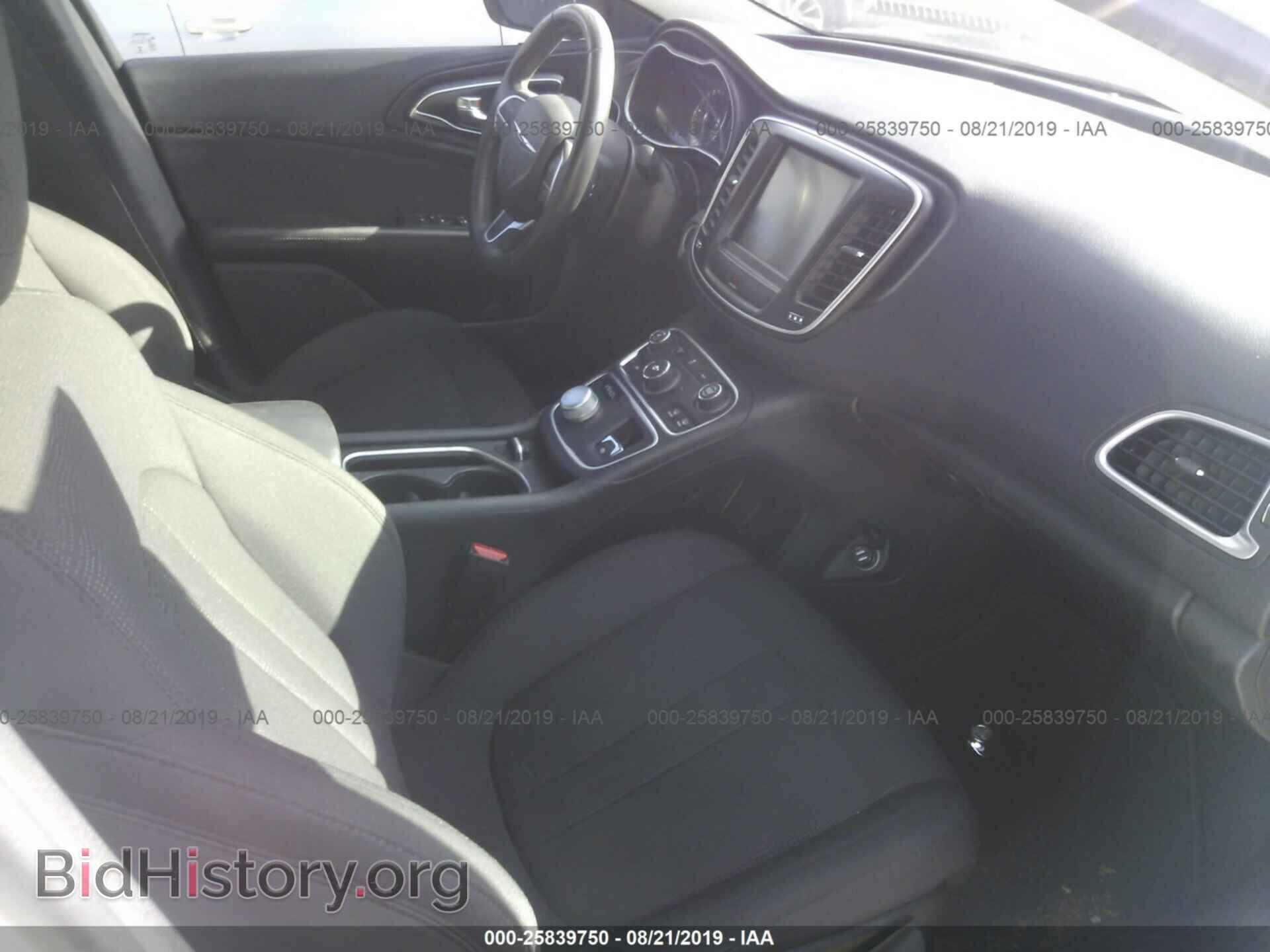 2016 CHRYSLER 200 - VIN: 1C3CCCAB1GN112233 - Фото 5