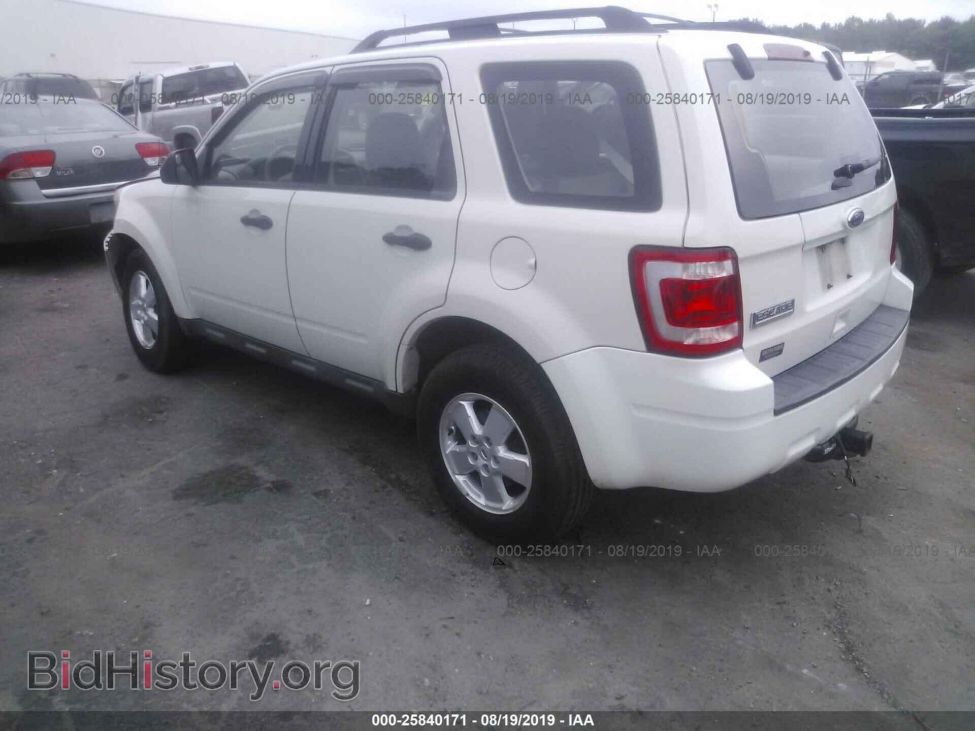 2011 FORD ESCAPE - VIN: 1FMCU0C73BKC16227 - Photo 3