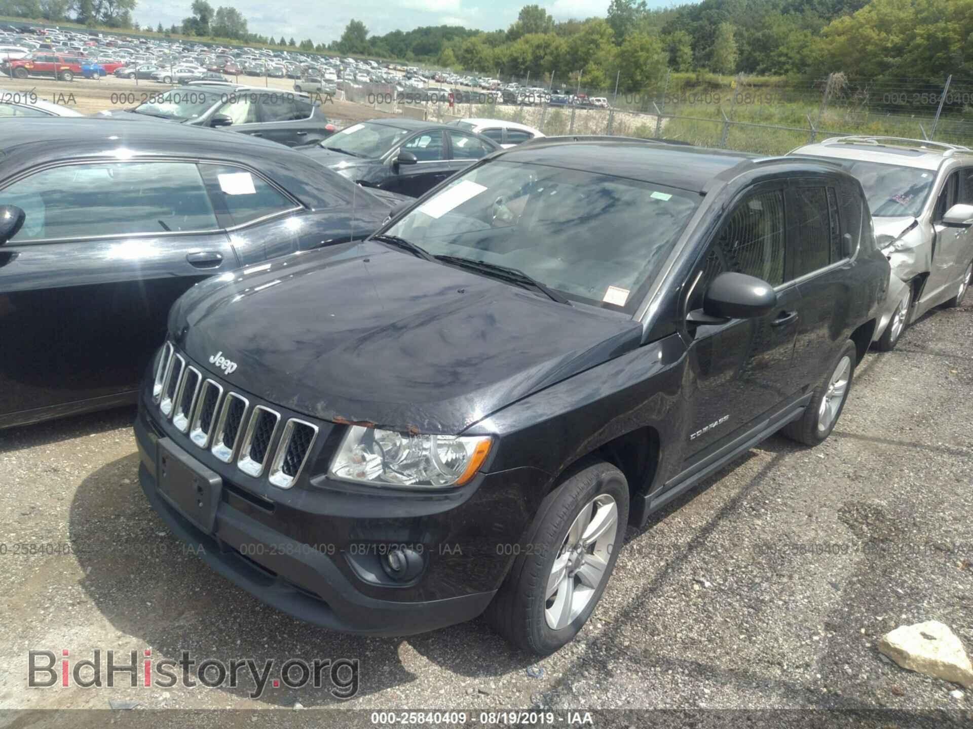 2011 JEEP COMPASS - VIN: 1J4NF1FBXBD187563 - Photo 2
