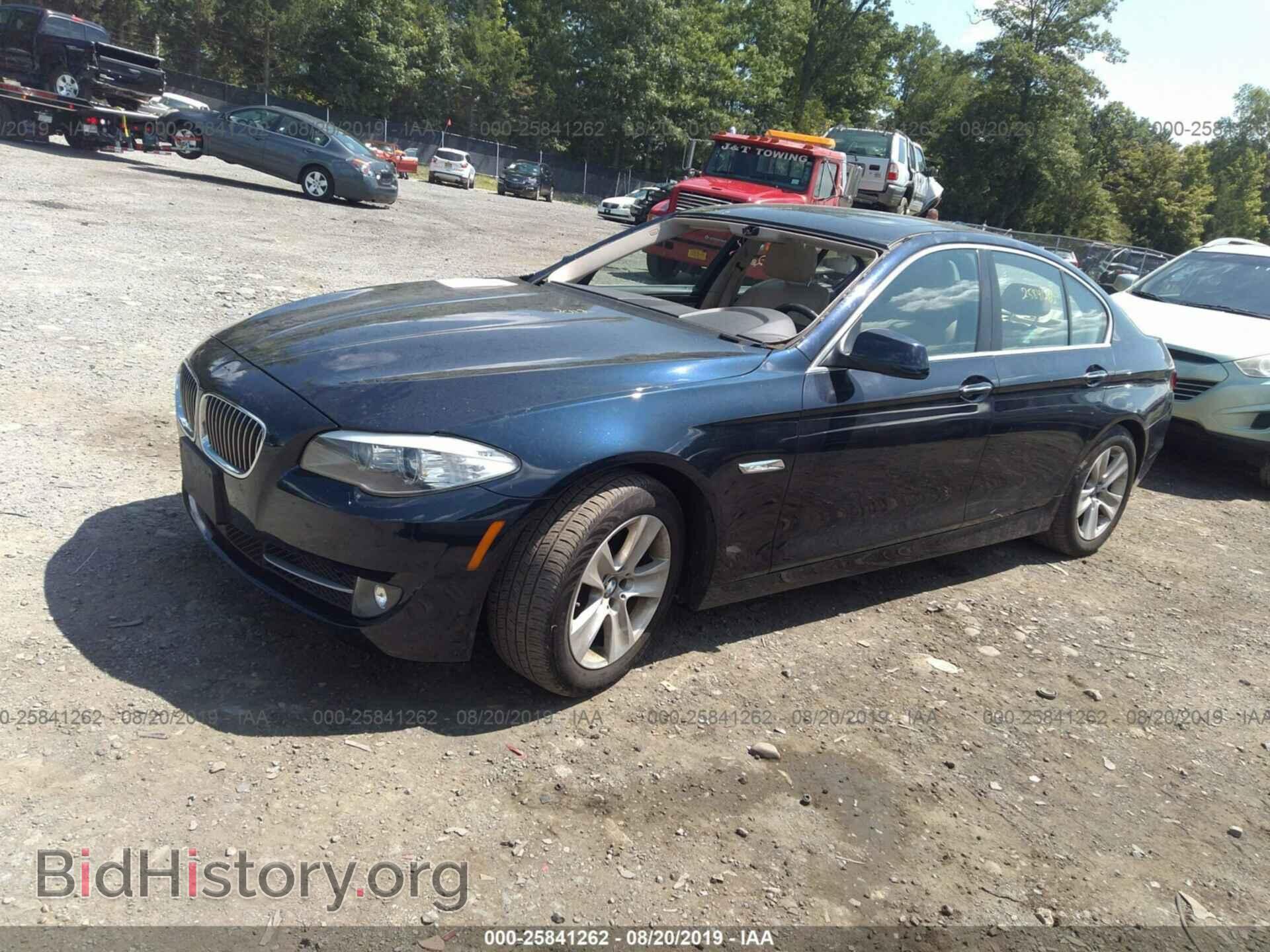 2012 BMW 528 - VIN: WBAXH5C57CDW05803 - Photo 2