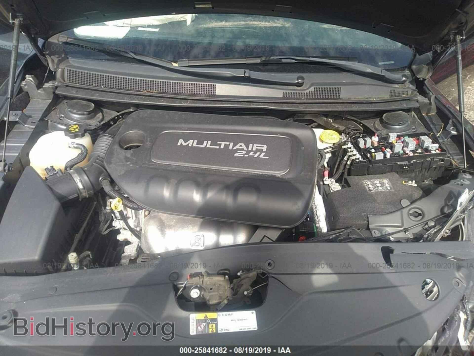 2016 CHRYSLER 200 - VIN: 1C3CCCAB2GN172649 - Photo 10