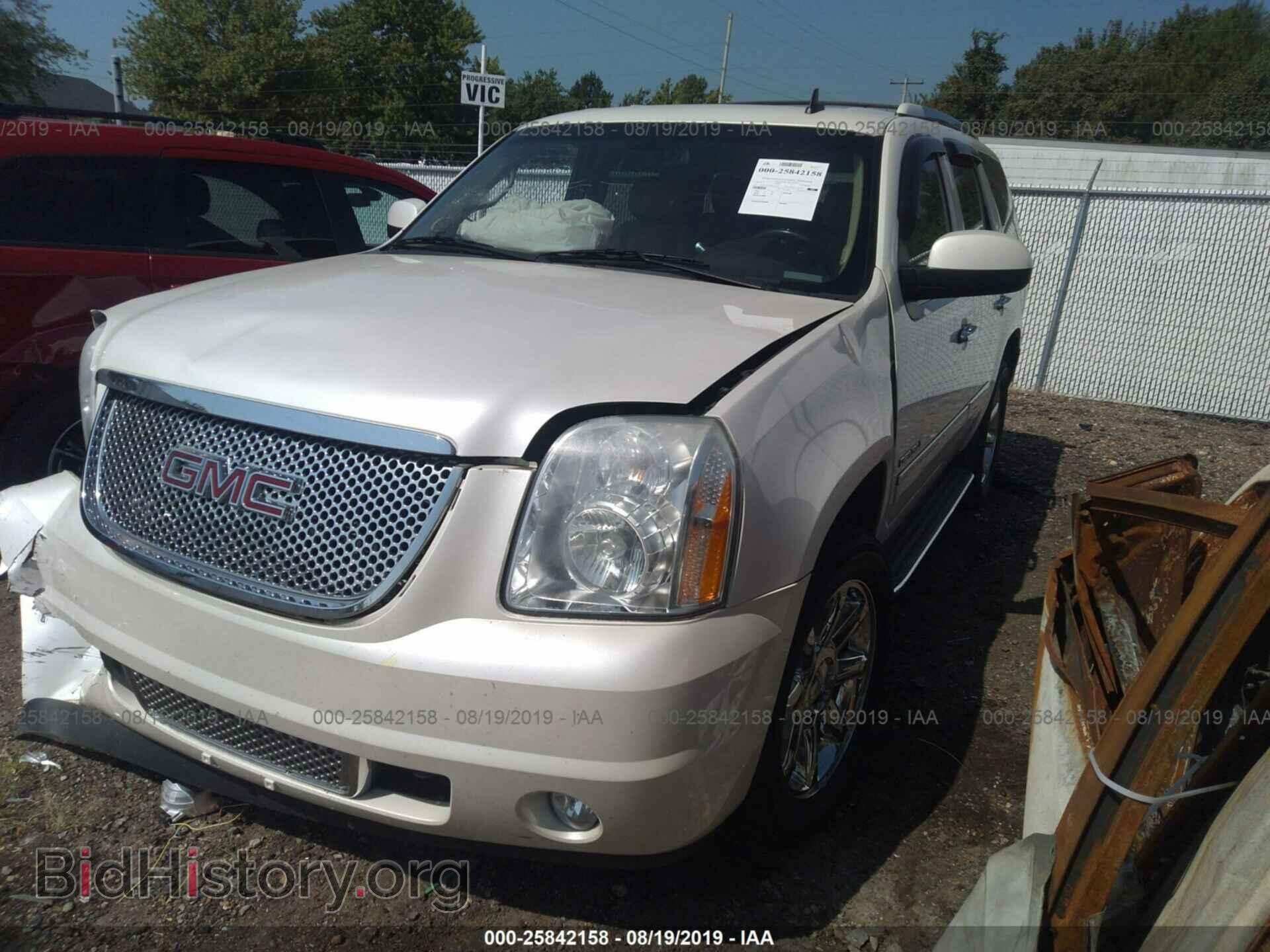 2011 GMC YUKON - VIN: 1GKS1EEF5BR106219 - Фото 2