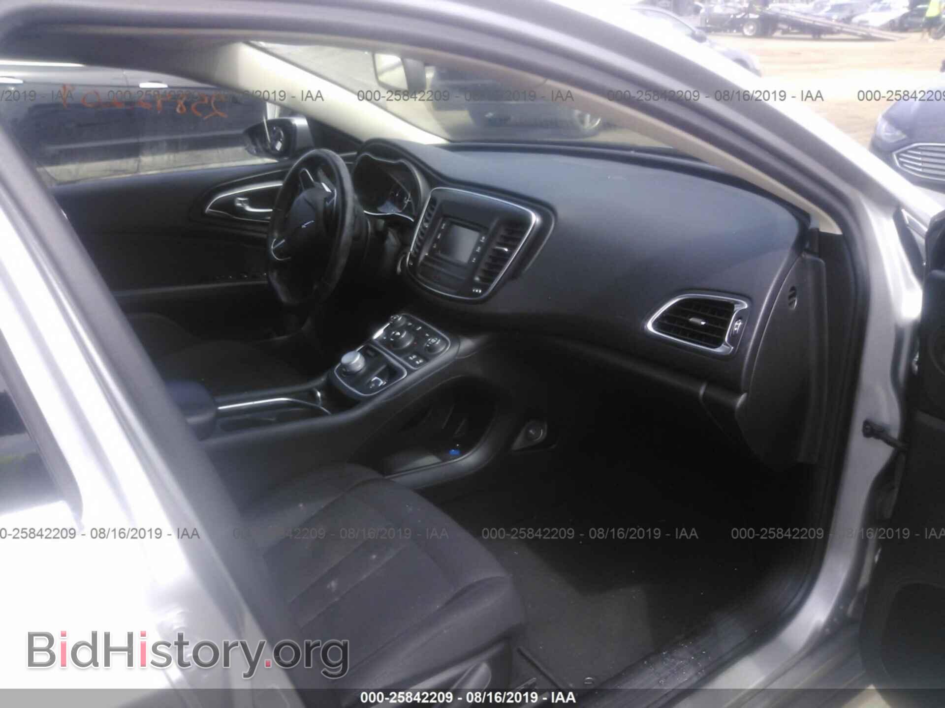 2015 CHRYSLER 200 - VIN: 1C3CCCAB3FN744567 - Фото 5