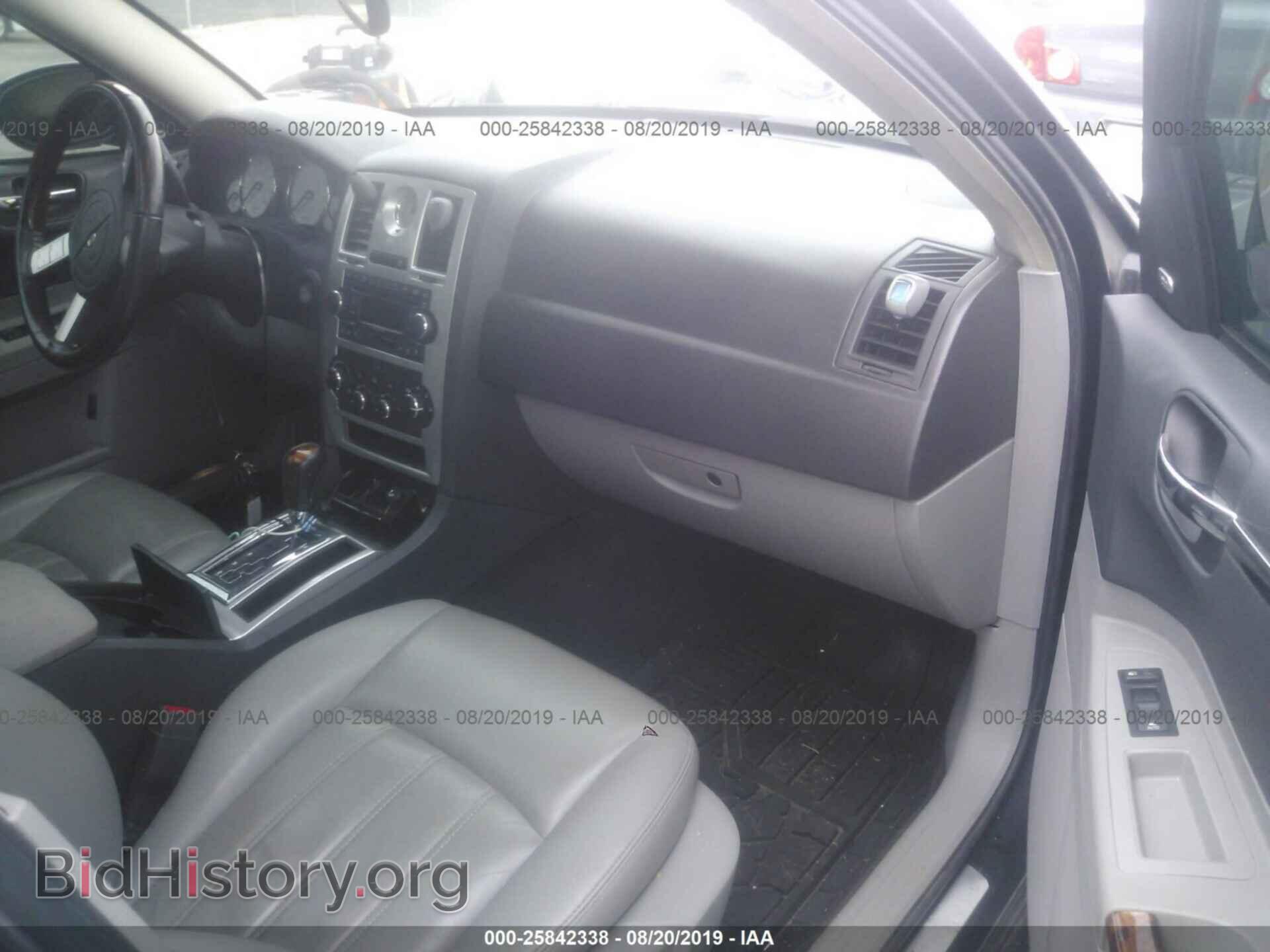 2006 CHRYSLER 300C - VIN: 2C3KA63H96H299524 - Photo 5
