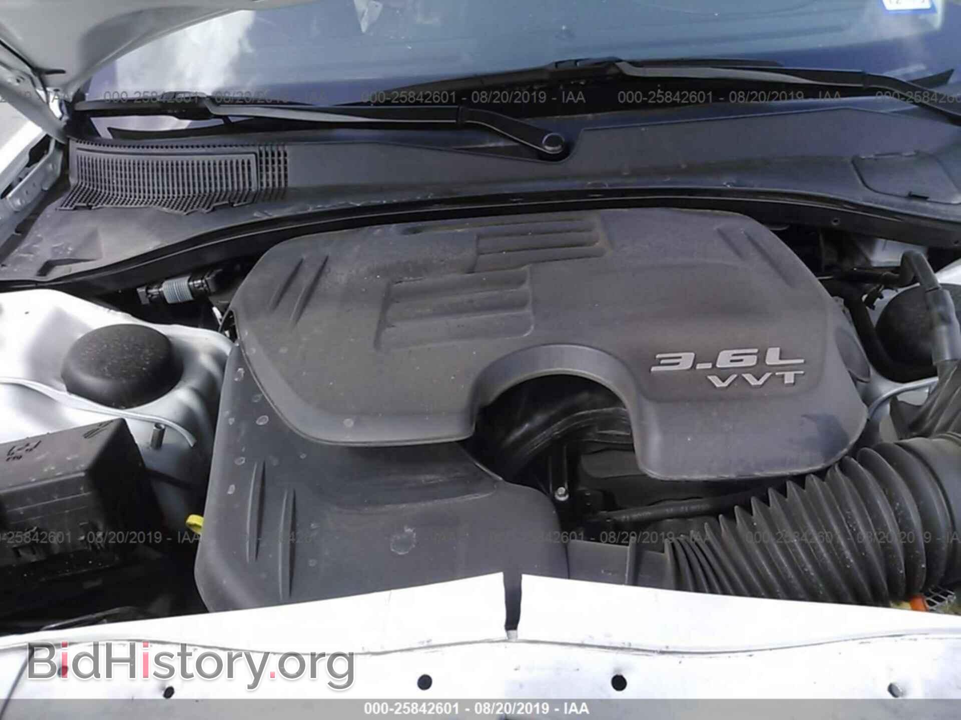 2018 CHRYSLER 300 - VIN: 2C3CCAAG1JH282060 - Фото 10