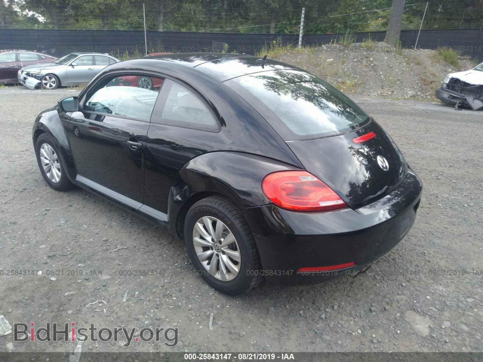 2015 VOLKSWAGEN BEETLE - VIN: 3VWF17AT7FM643411 - Фото 3