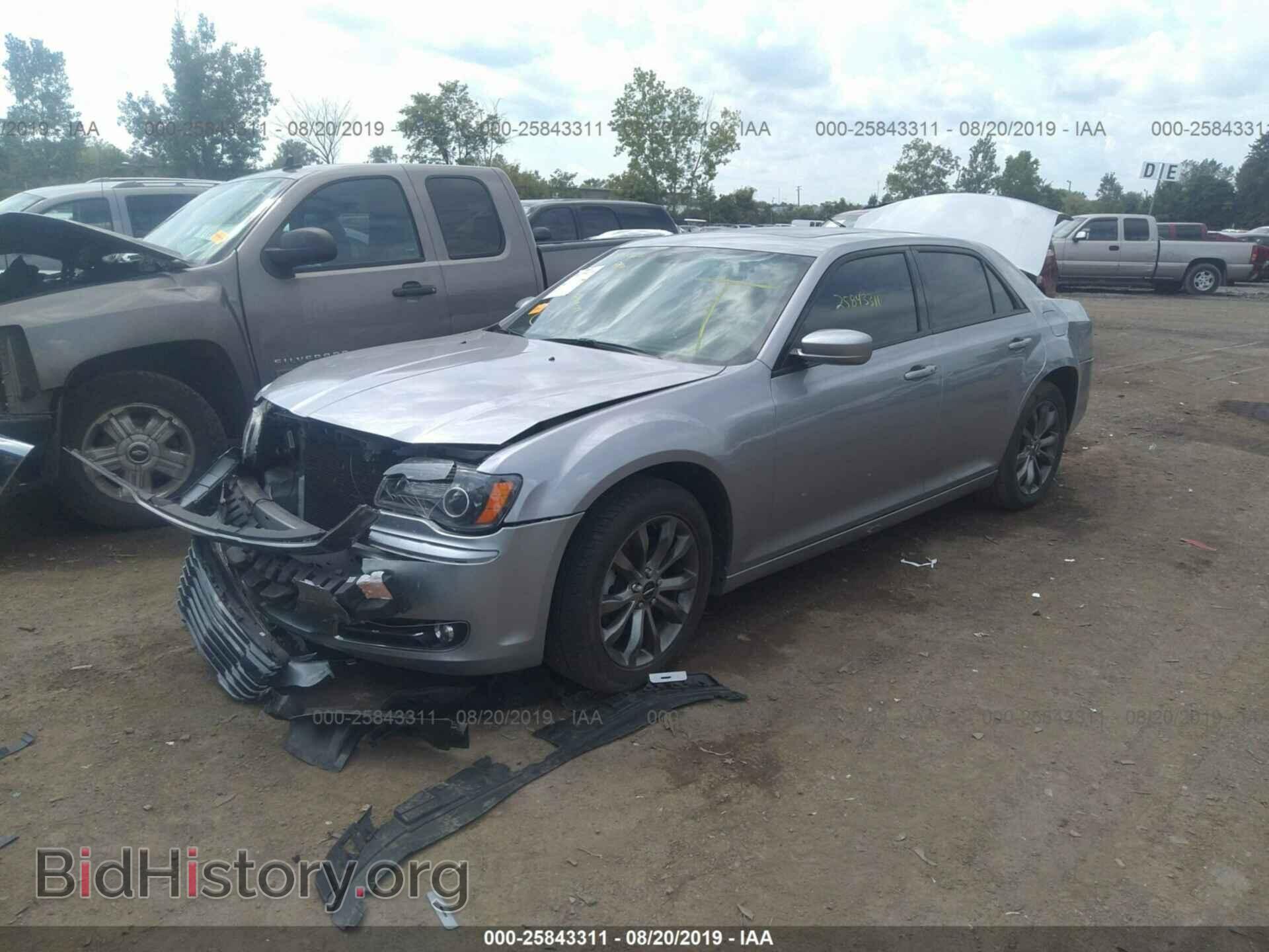 2014 CHRYSLER 300 - VIN: 2C3CCAGGXEH384101 - Фото 2