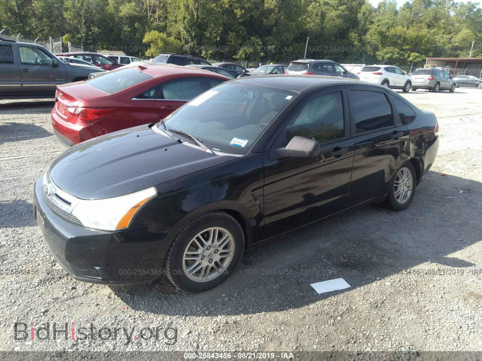2011 FORD FOCUS - VIN: 1FAHP3FN9BW190843 - Фото 2
