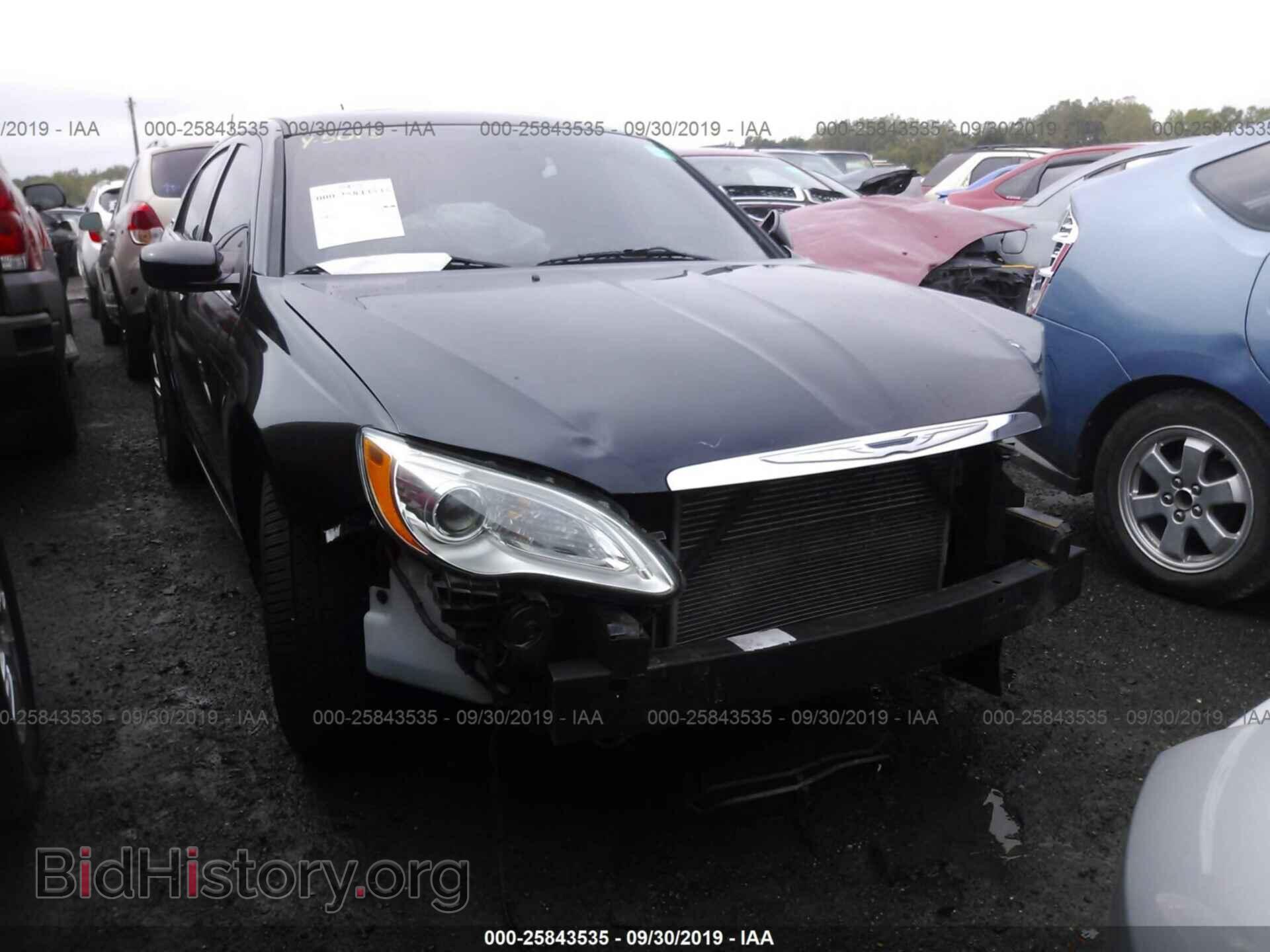 Photo 1C3BC1FB2BN623483 - CHRYSLER 200 2011