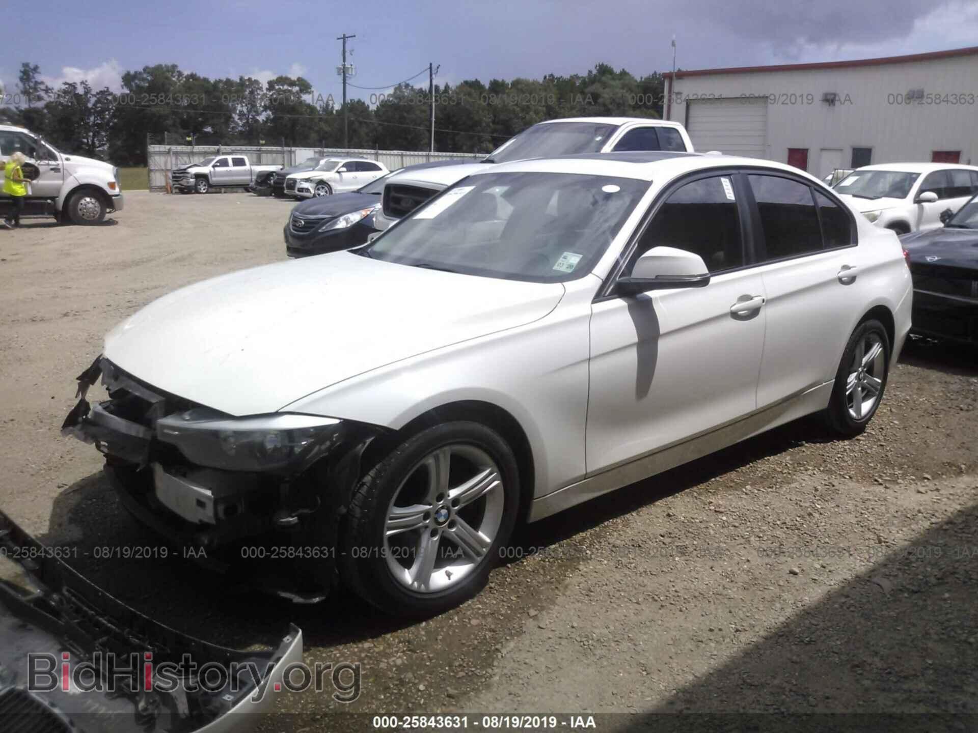 2014 BMW 320 - VIN: WBA3B1C56EK132869 - Photo 2