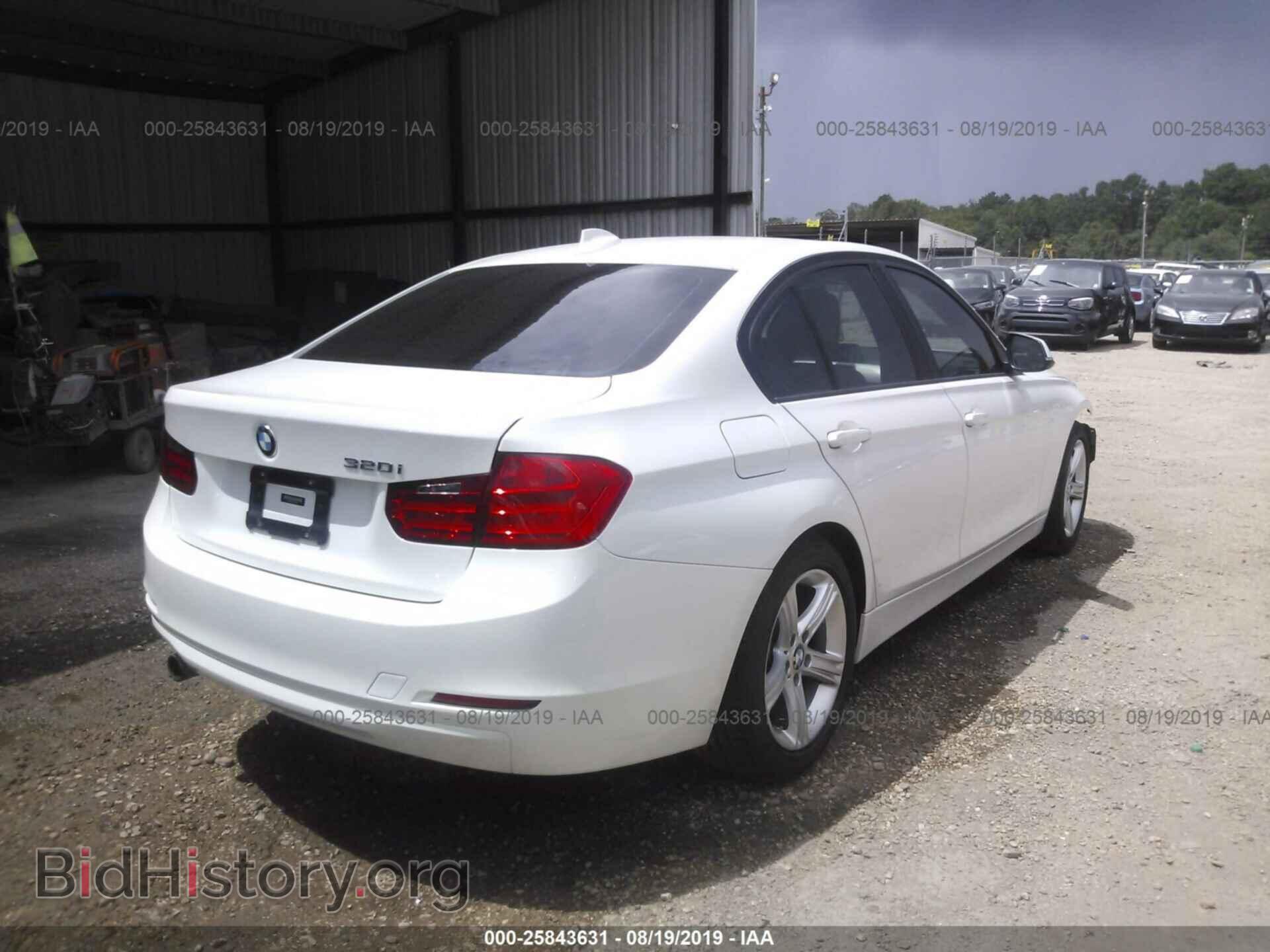 2014 BMW 320 - VIN: WBA3B1C56EK132869 - Photo 4