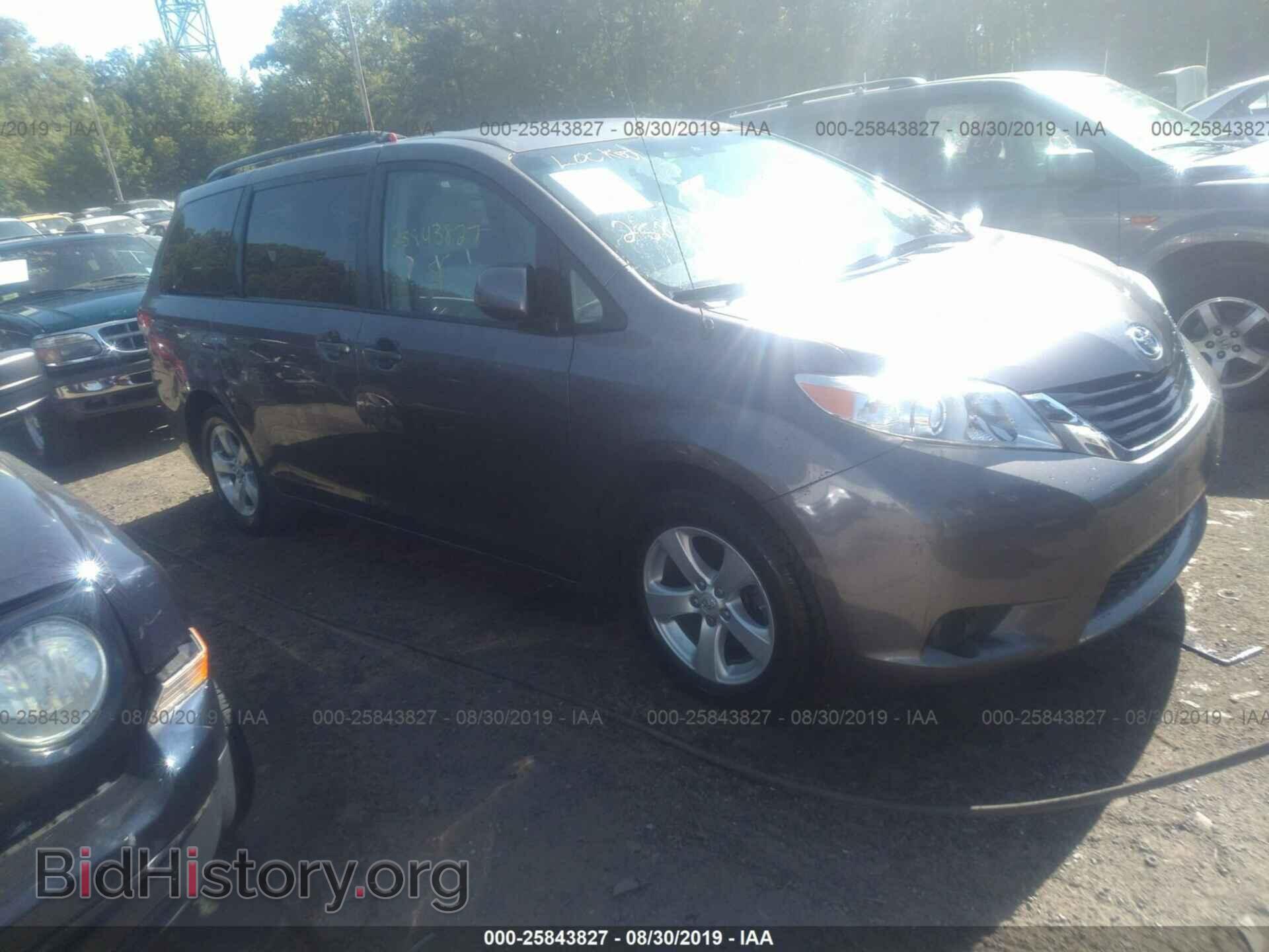 Photo 5TDKK3DCXCS184454 - TOYOTA SIENNA 2012