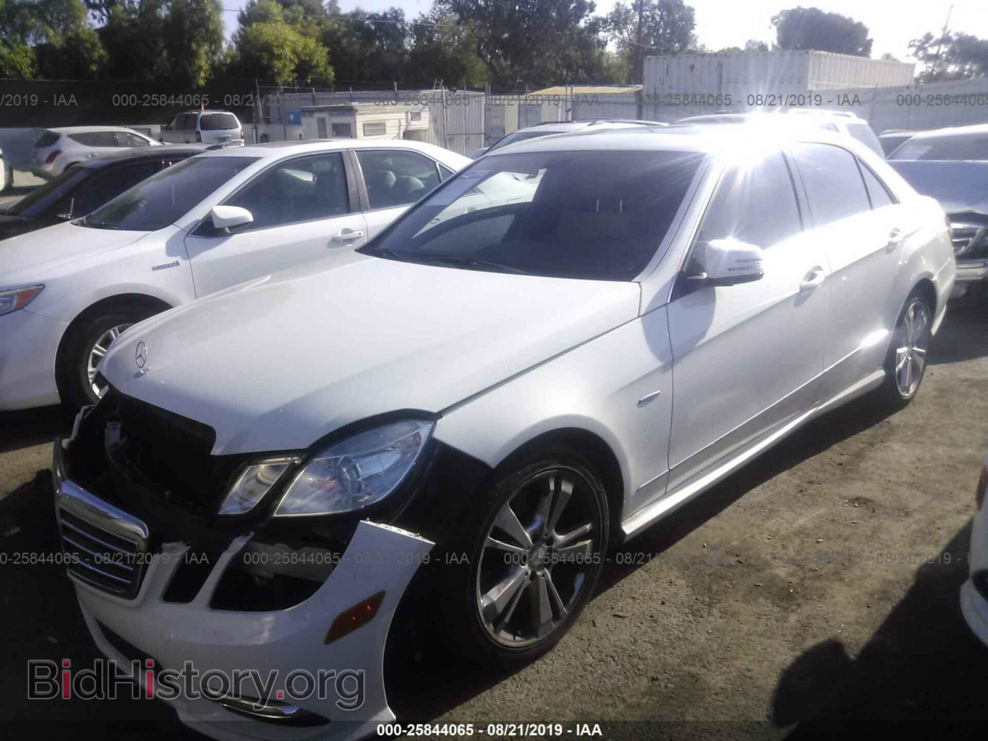 2012 MERCEDES-BENZ E - VIN: WDDHF5KB1CA567920 - Фото 2