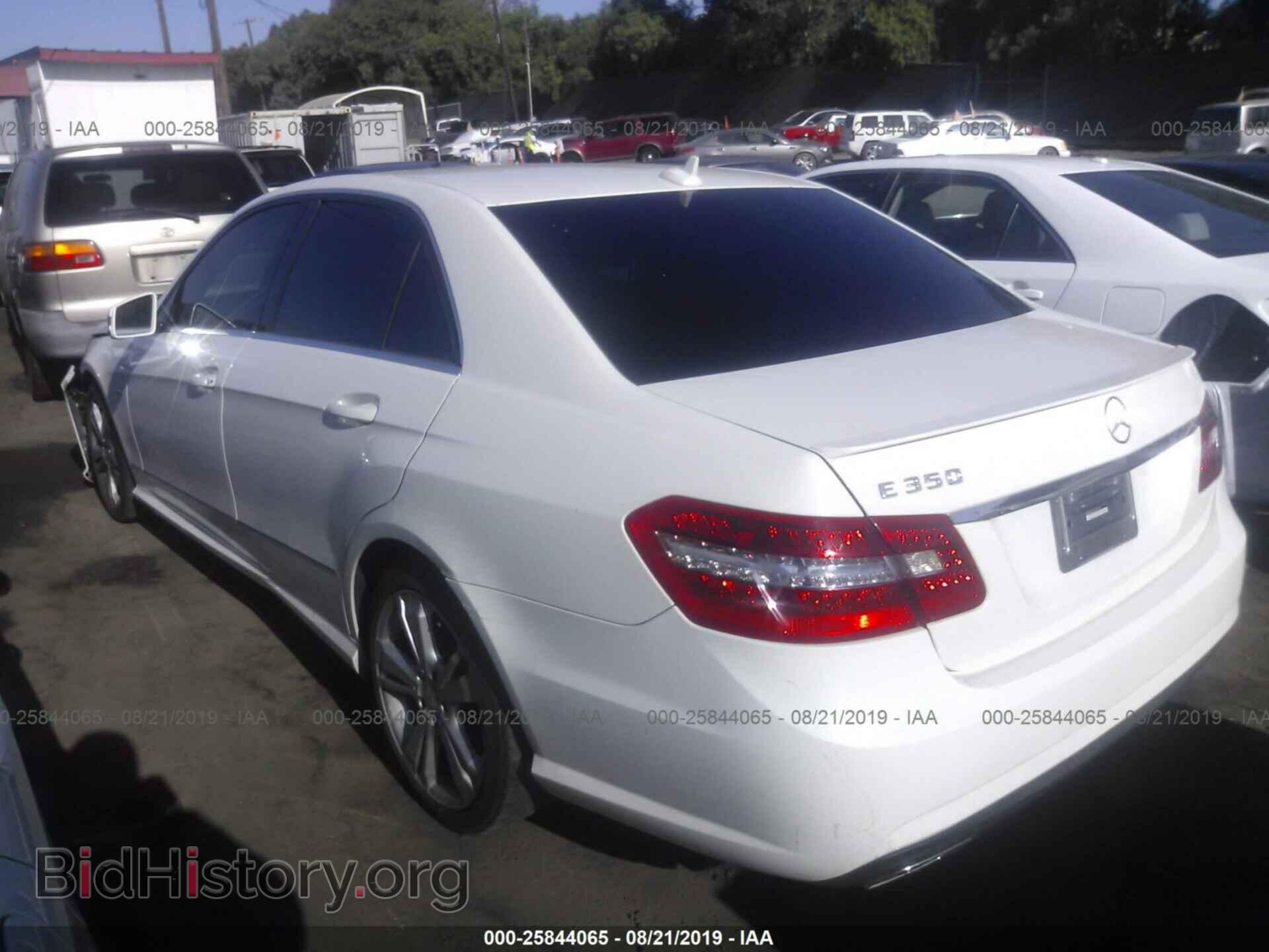 2012 MERCEDES-BENZ E - VIN: WDDHF5KB1CA567920 - Фото 3