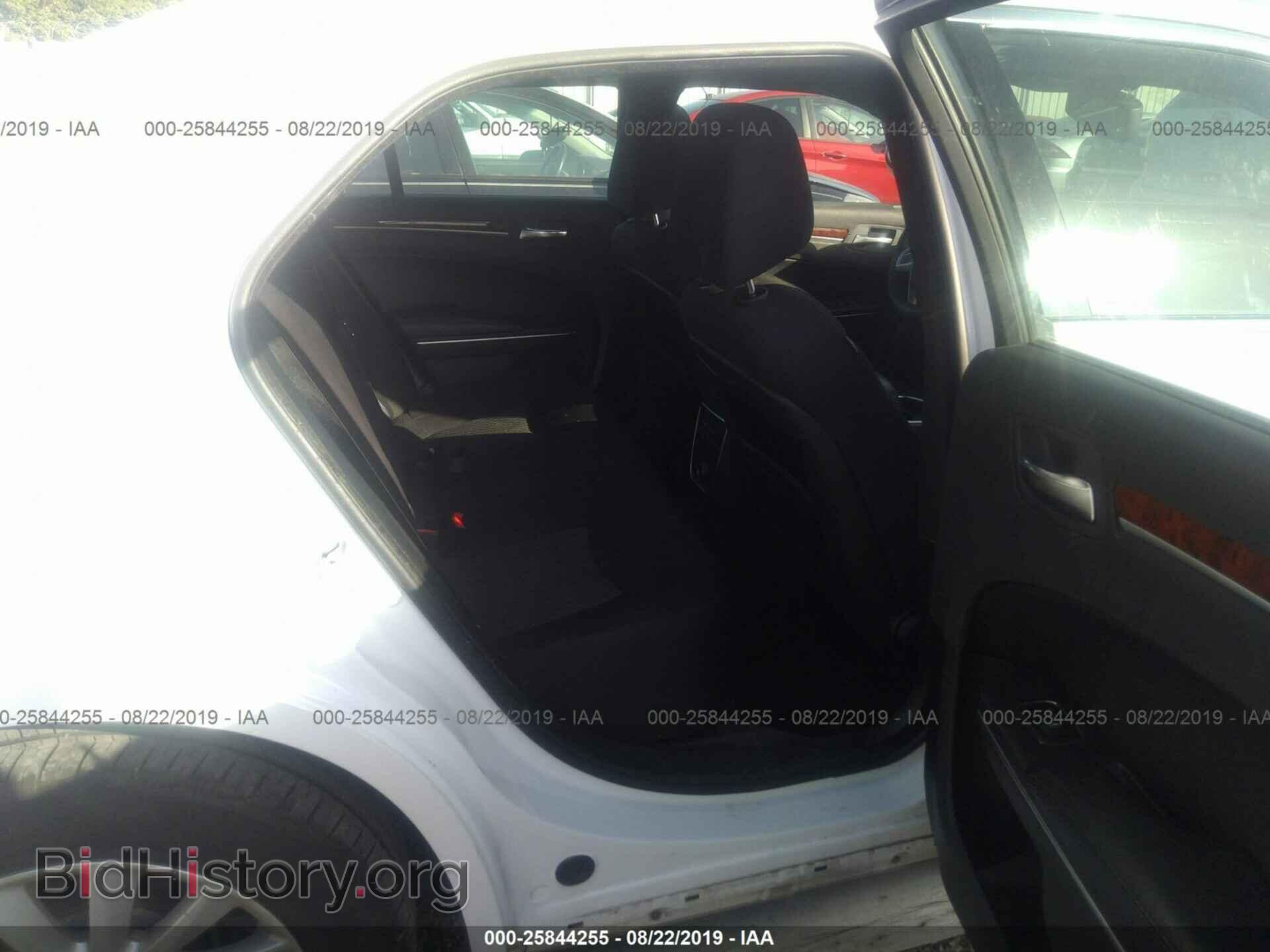 2012 CHRYSLER 300 - VIN: 2C3CCAAG9CH231330 - Фото 8