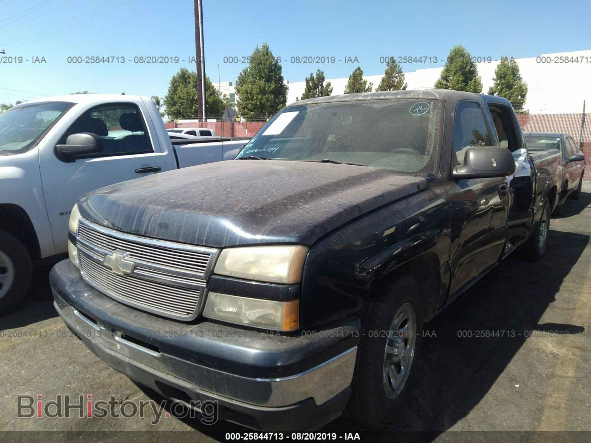 2007 CHEVROLET SILVERADO - VIN: 2GCEC13V571150937 - Фото 2
