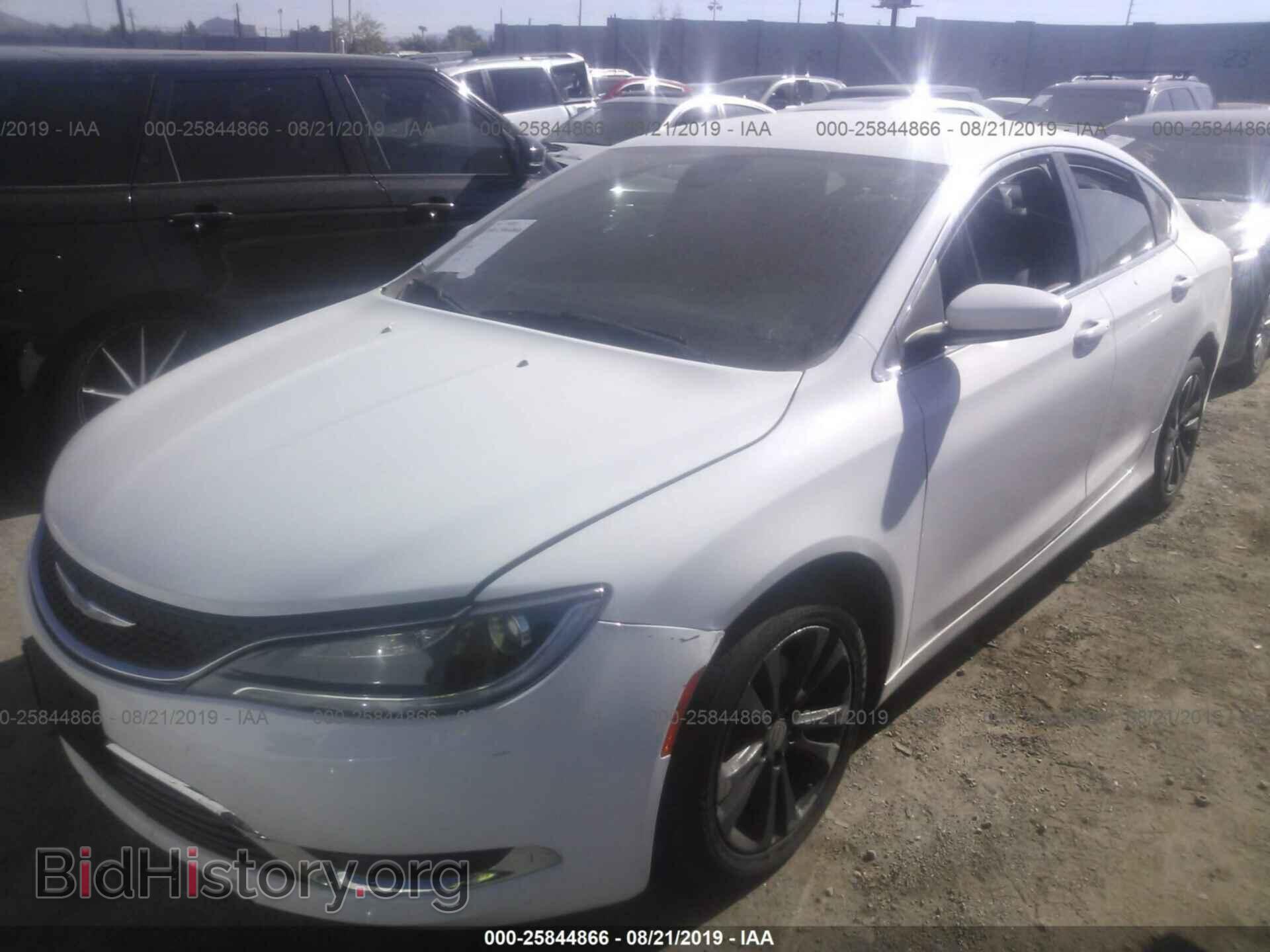 2015 CHRYSLER 200 - VIN: 1C3CCCAB9FN604264 - Фото 2