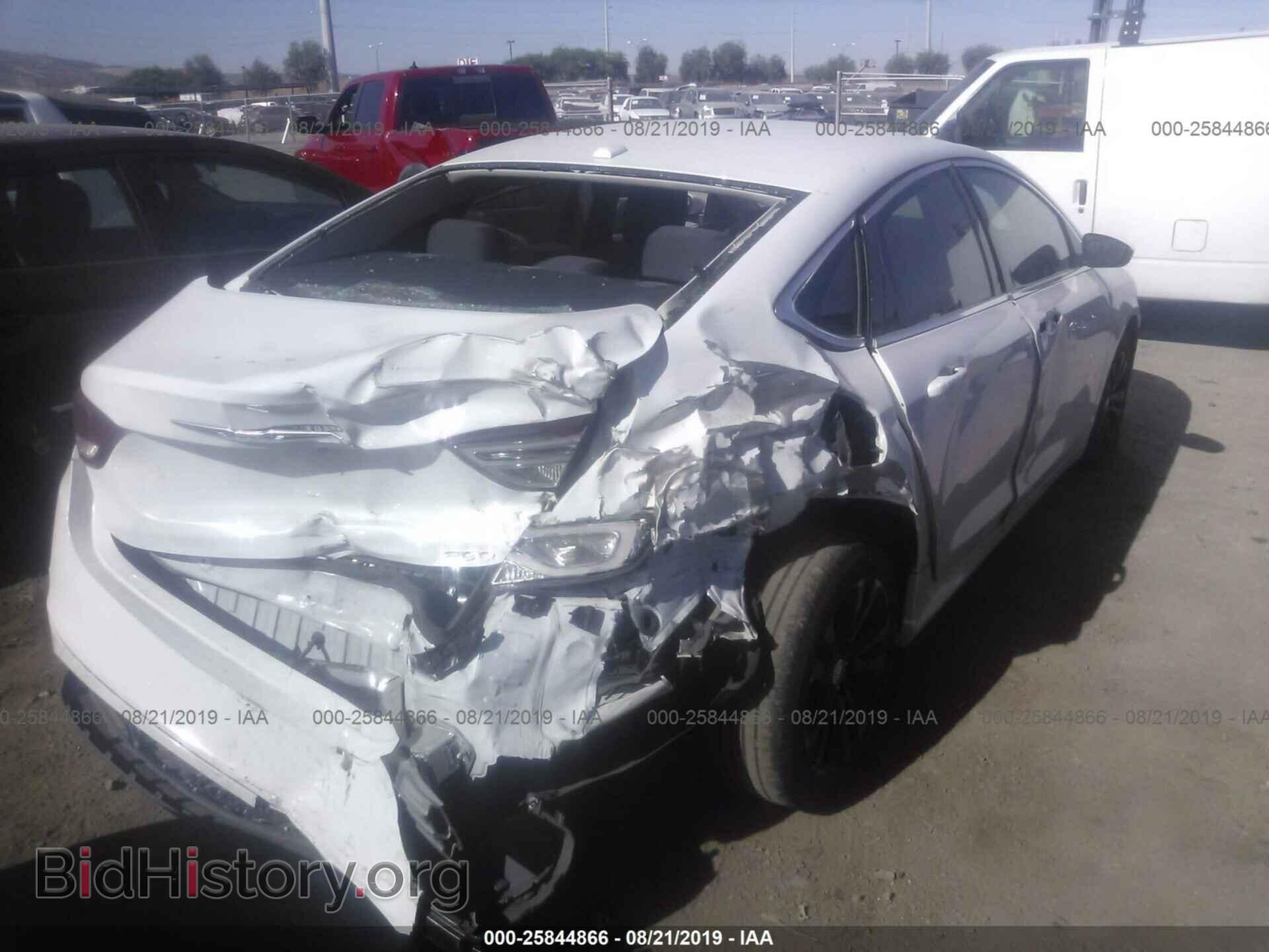 2015 CHRYSLER 200 - VIN: 1C3CCCAB9FN604264 - Фото 4