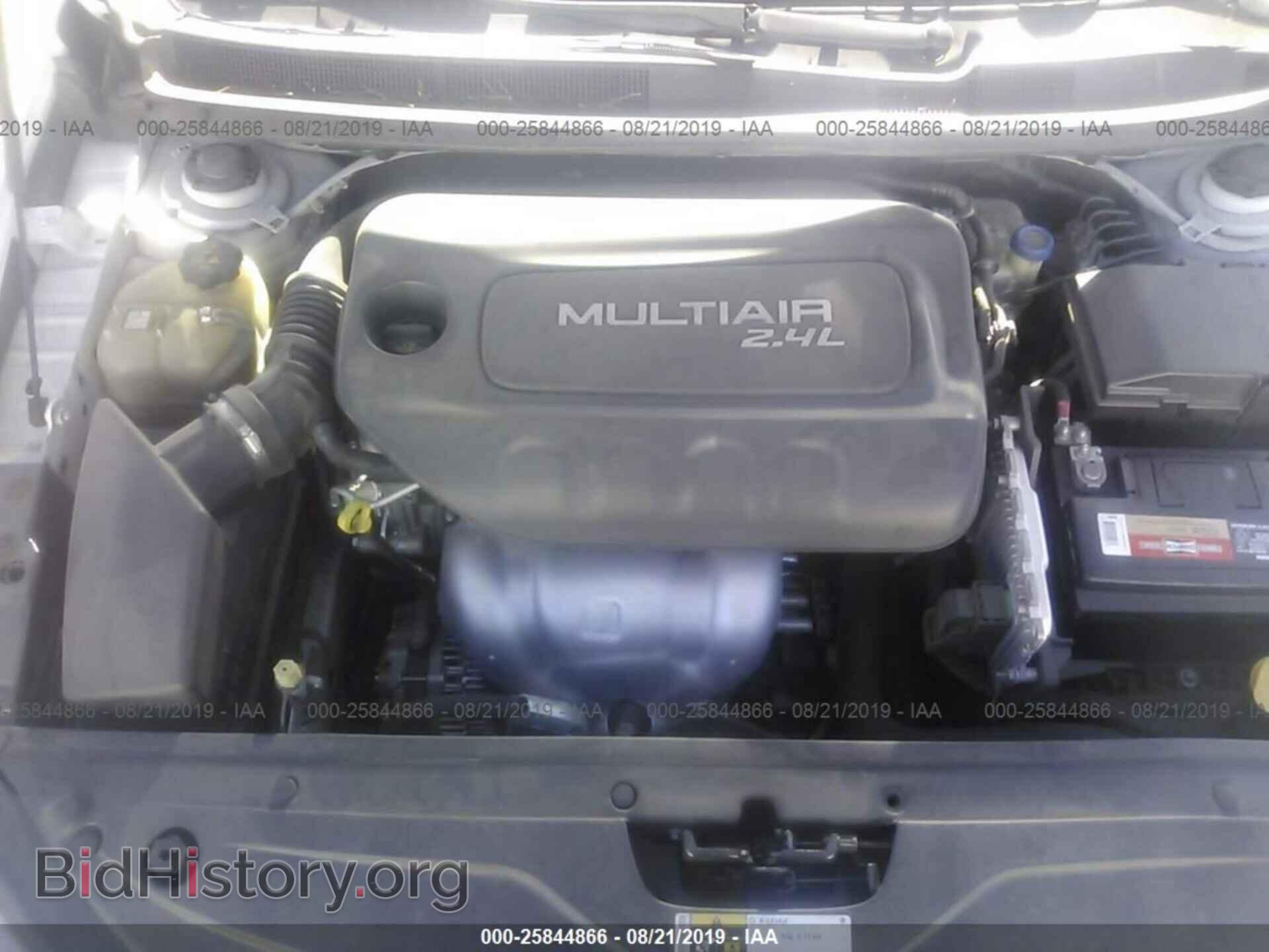 2015 CHRYSLER 200 - VIN: 1C3CCCAB9FN604264 - Фото 10