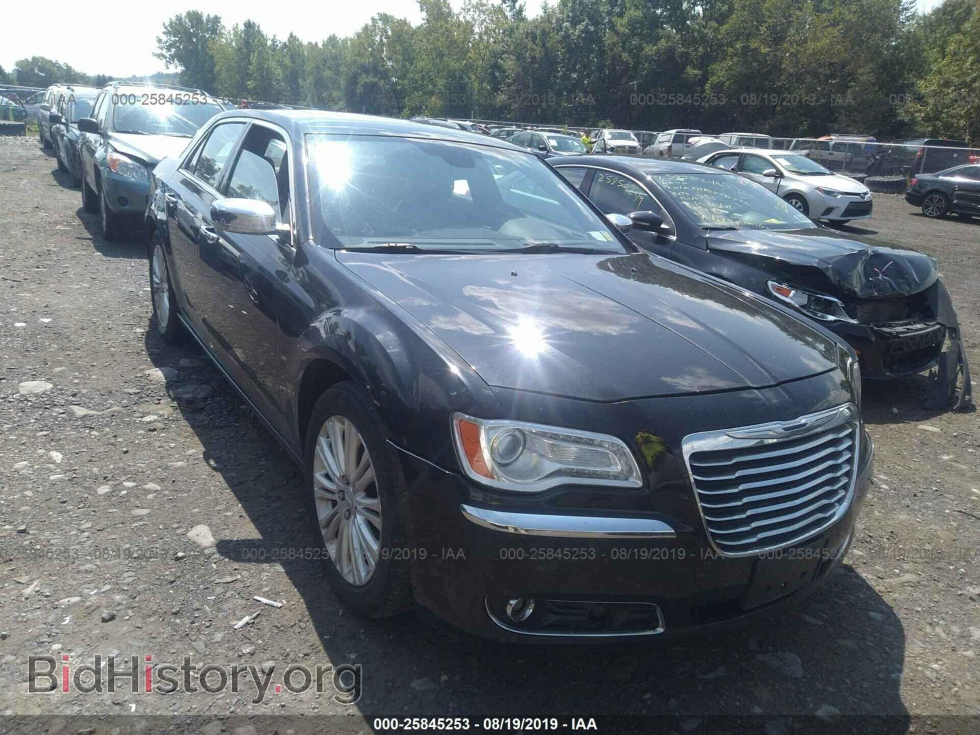 Фотография 2C3CCAKT7CH197139 - CHRYSLER 300C 2012
