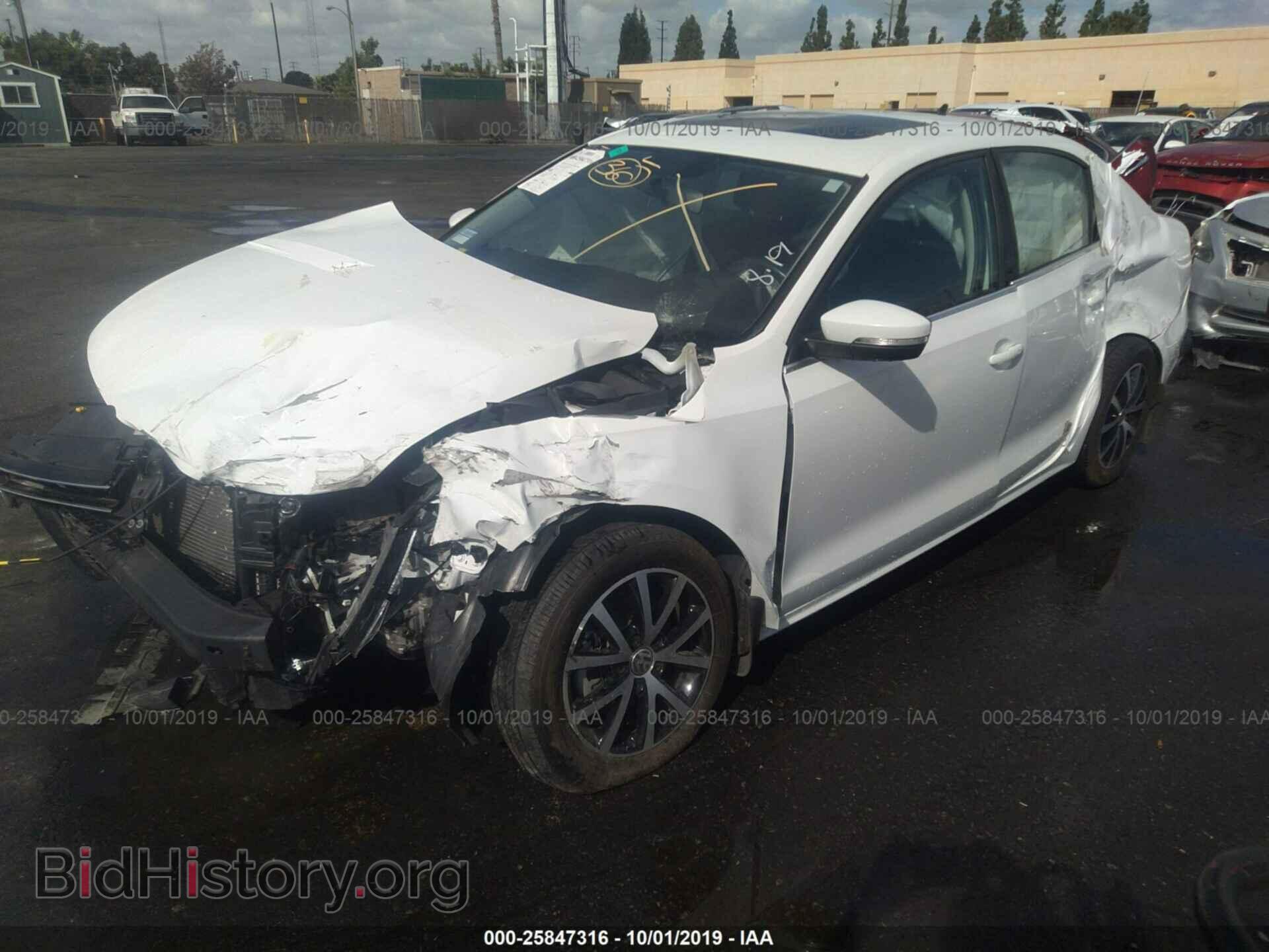 2017 VOLKSWAGEN JETTA - VIN: 3VWDB7AJ2HM380511 - Фото 2