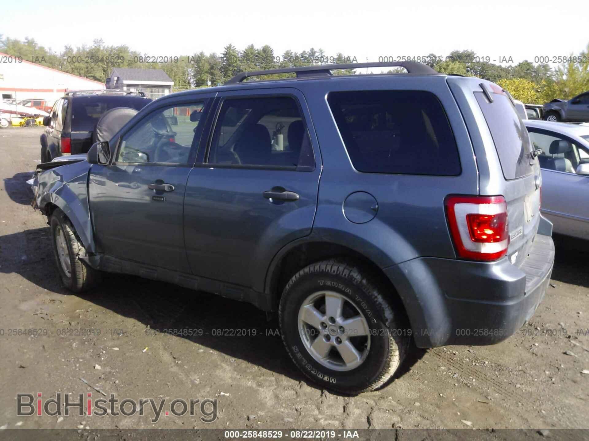 2011 FORD ESCAPE - VIN: 1FMCU9DG1BKC53330 - Фото 3
